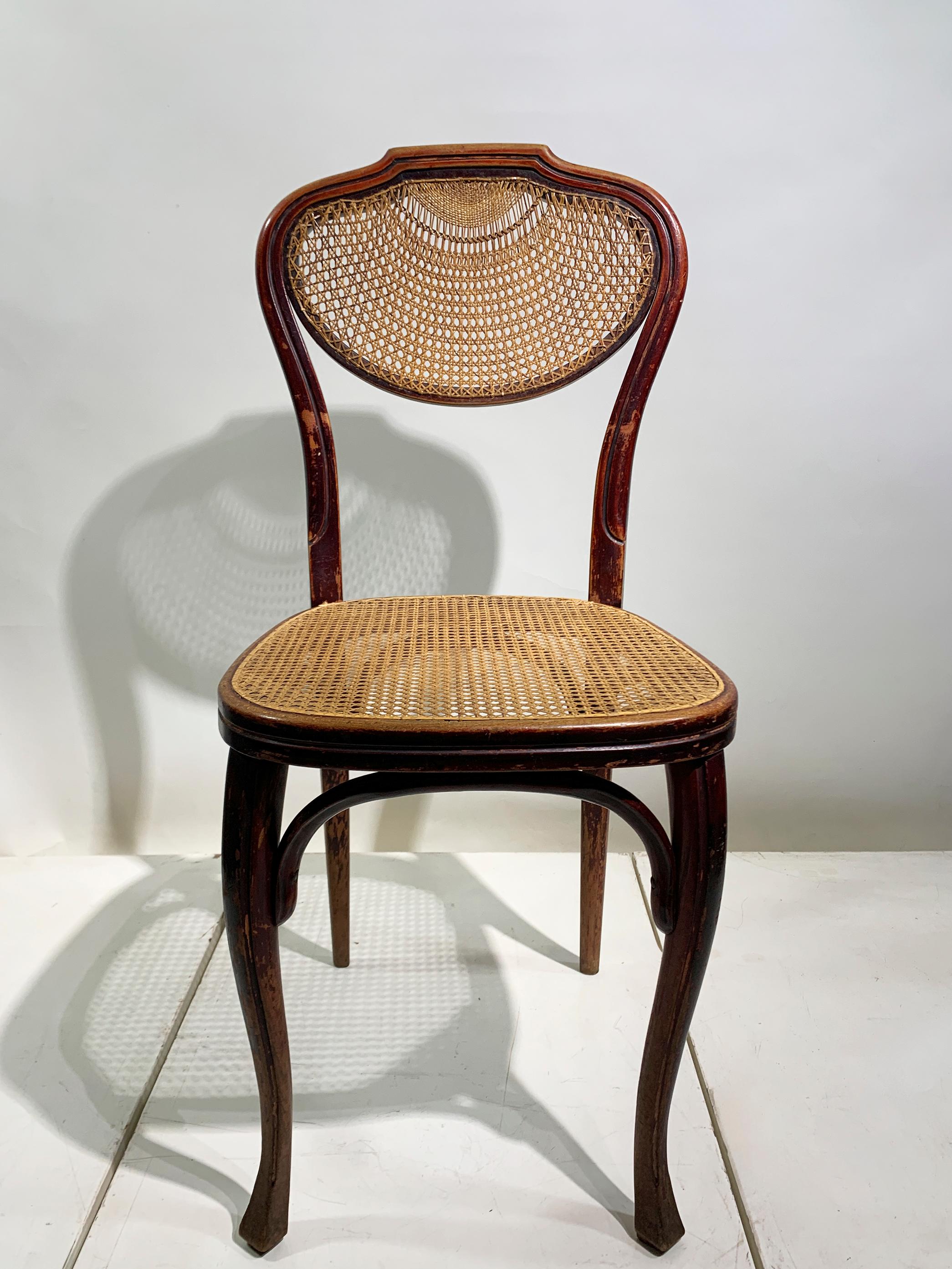 Autrichien Paire de chaises J. & J. Kohn en bois courbé et en canne, Teschen, Autriche, vers 1900 en vente