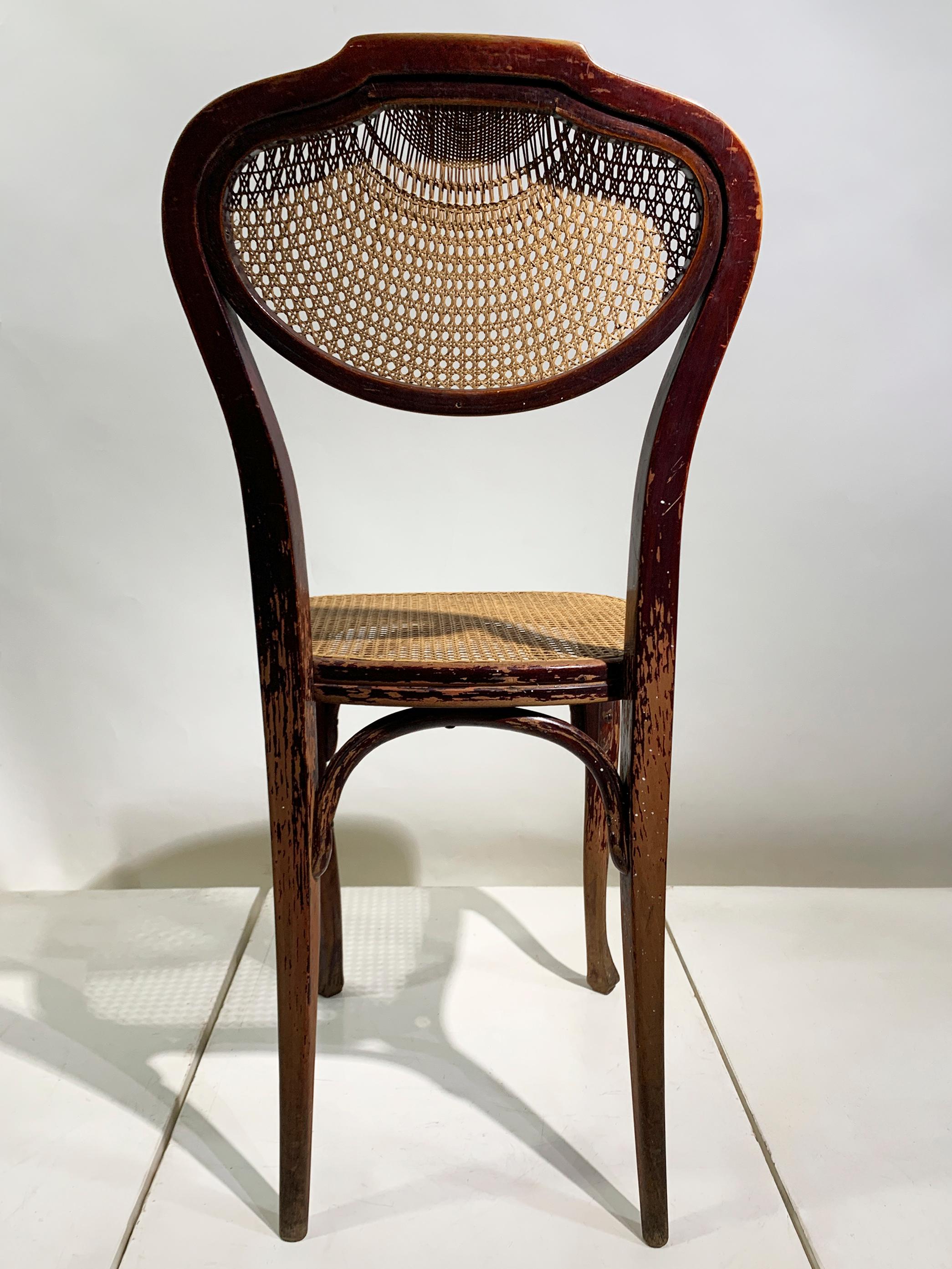 20ième siècle Paire de chaises J. & J. Kohn en bois courbé et en canne, Teschen, Autriche, vers 1900 en vente