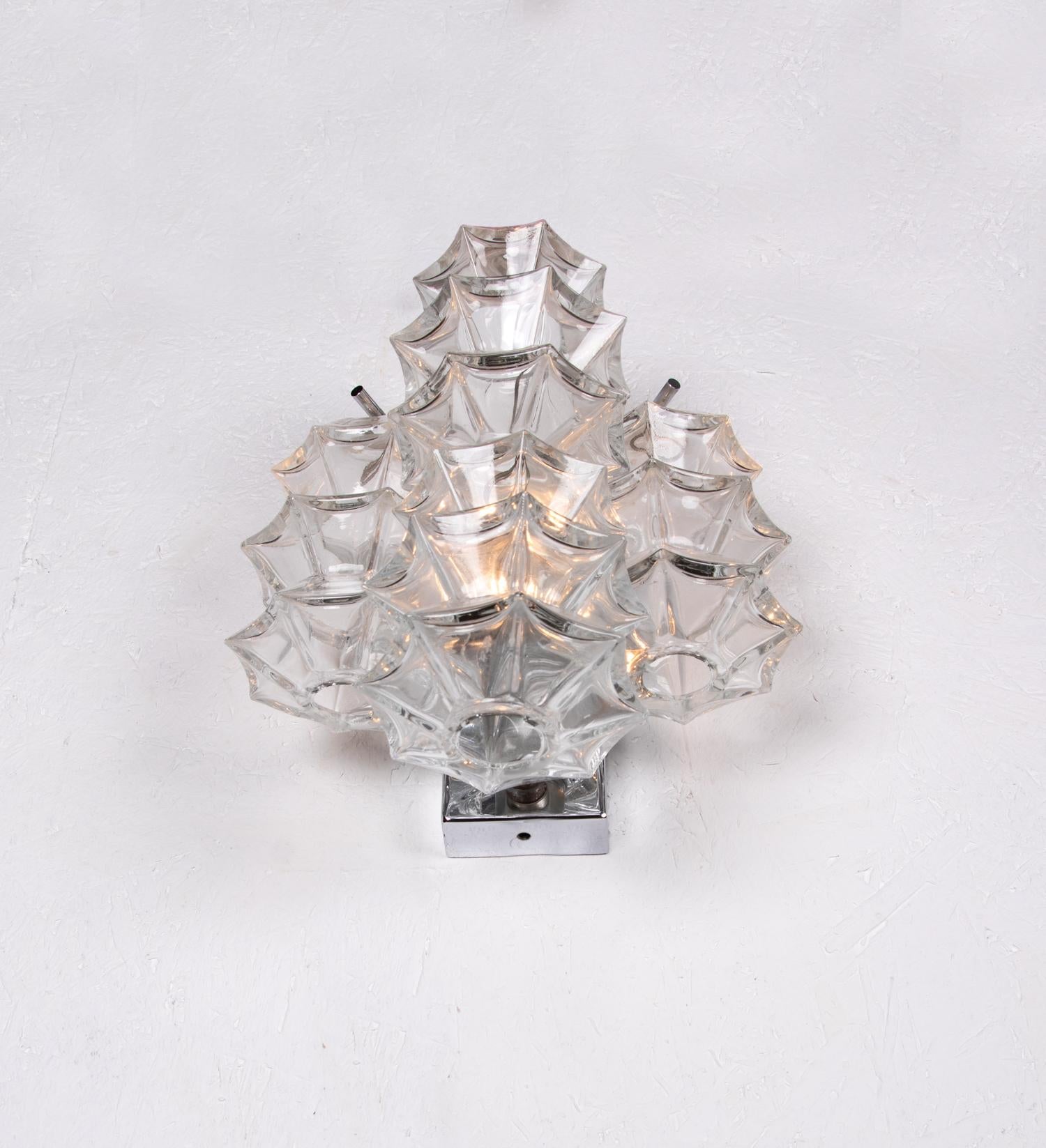 Mid-Century Modern Pair of J. T. Kalmar 'Pagoda' Wall Sconces, 1960s, Vienna For Sale