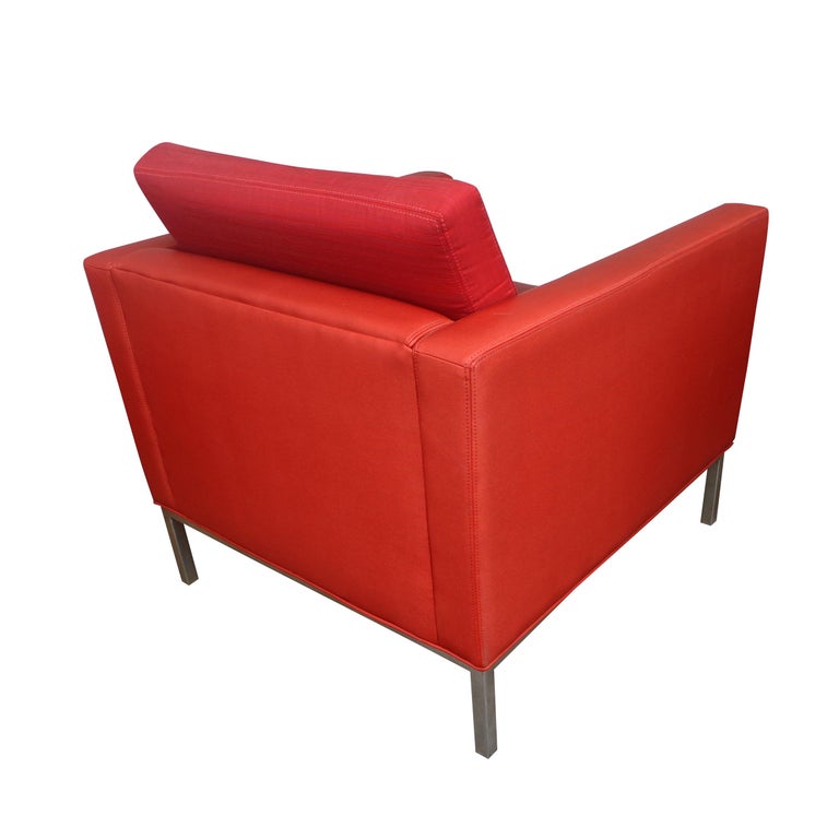 Modern Pair of Jack Cartwright Logan Lounge Chairs For Sale