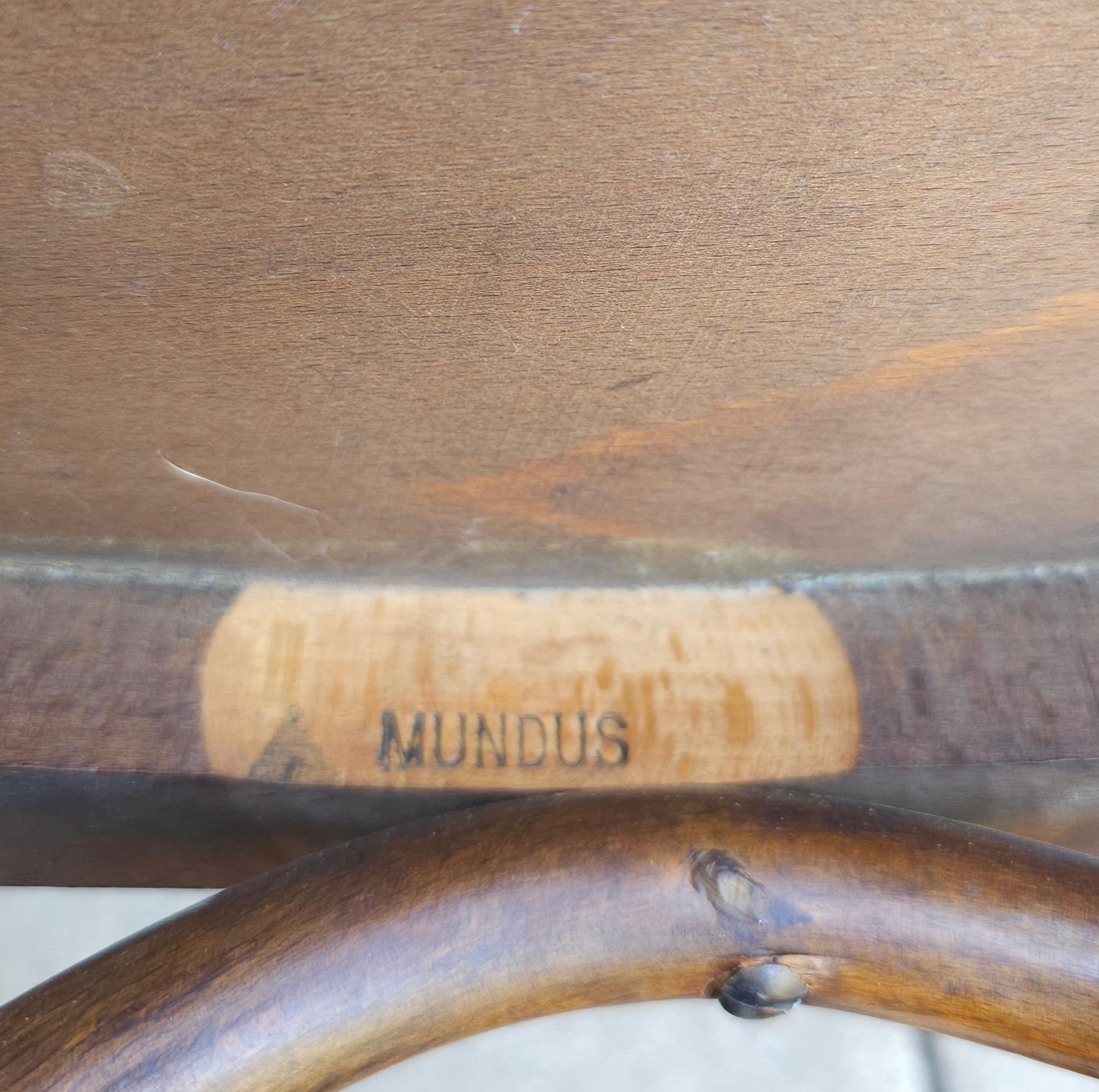 20ième siècle Paire de chaises d'appoint Mundus en bois de Jacob and Josef Kohn en vente