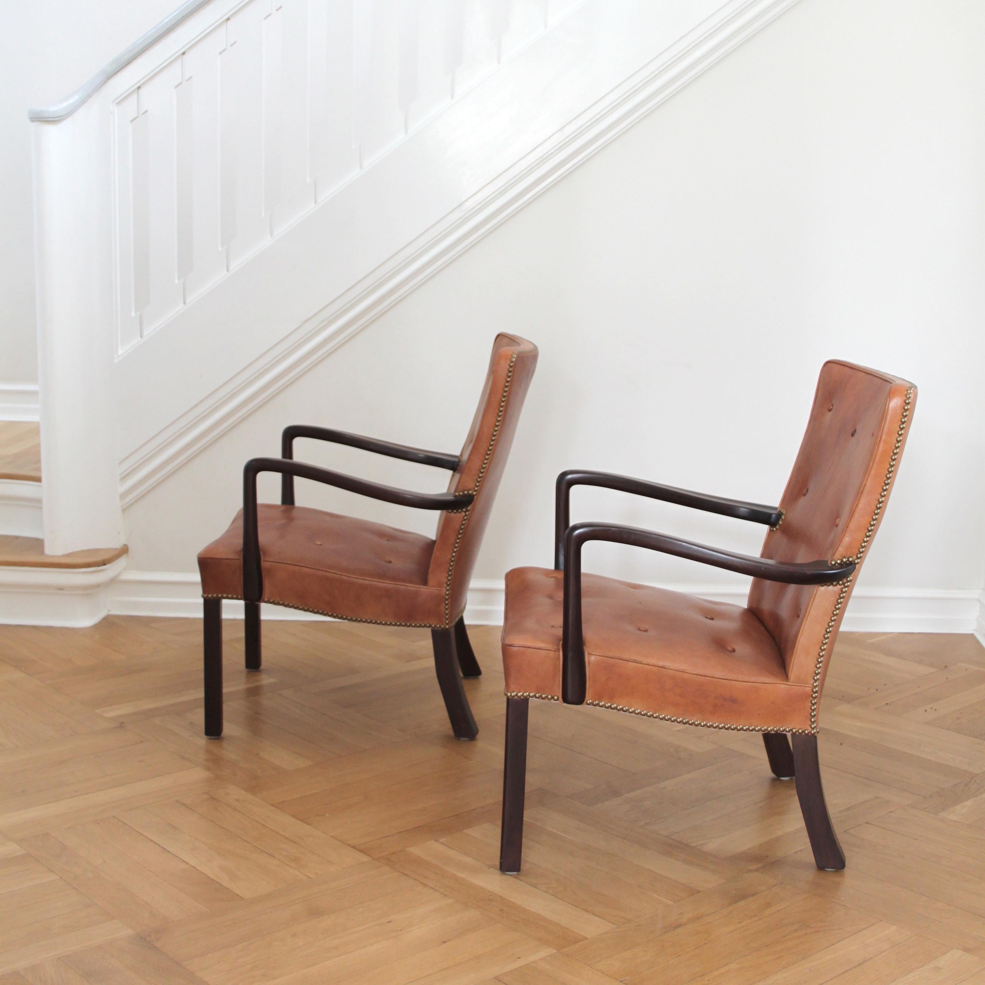 Mid-Century Modern Pair of Jacob Kjær Lounge Chairs in Dark Stained Mahogany and Niger Leather
