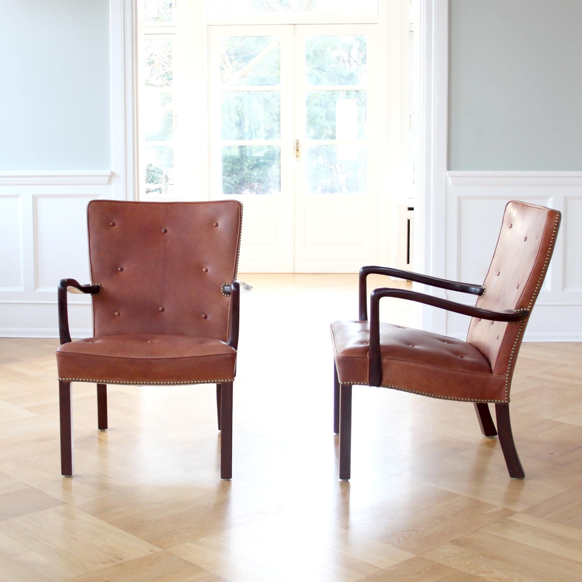 20ième siècle Paire de chaises longues Jacob Kjær en acajou et cuir Niger, moderne scandinave en vente