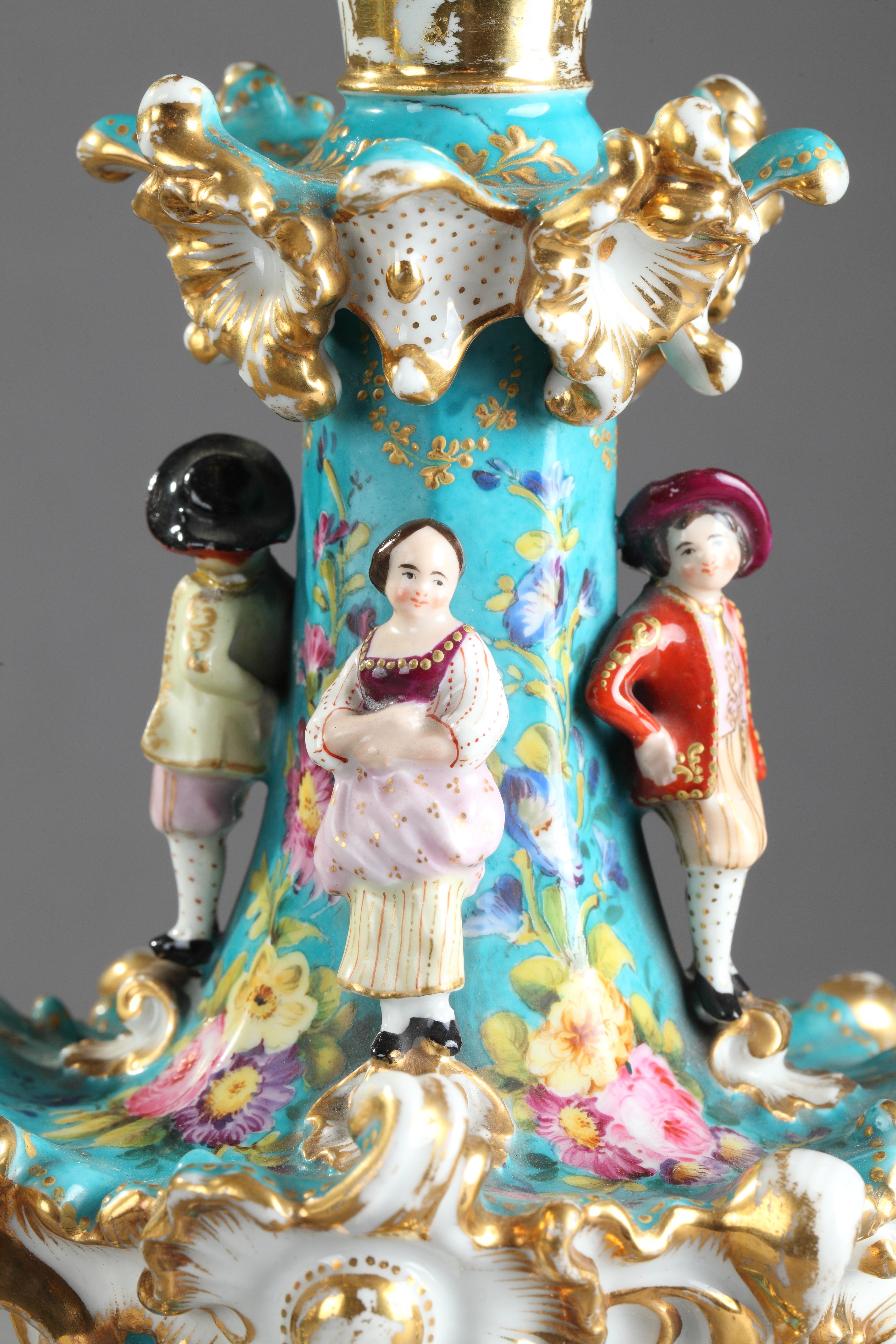 Milieu du XIXe siècle Paire de flaques en porcelaine Jacob Petit, datant d'environ 1830 à 1840 en vente