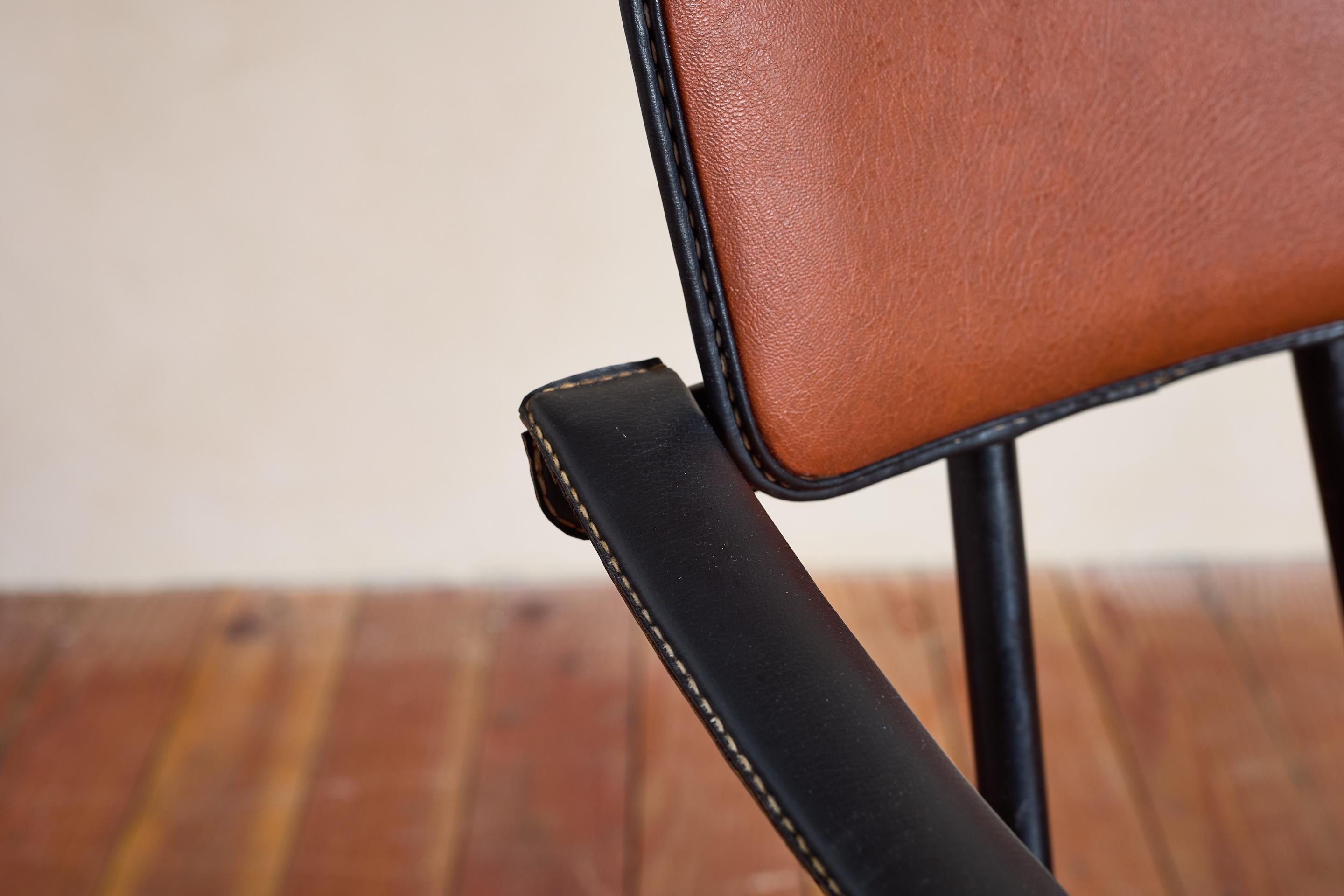 Pair of Jacques Adnet Armchairs im Angebot 9