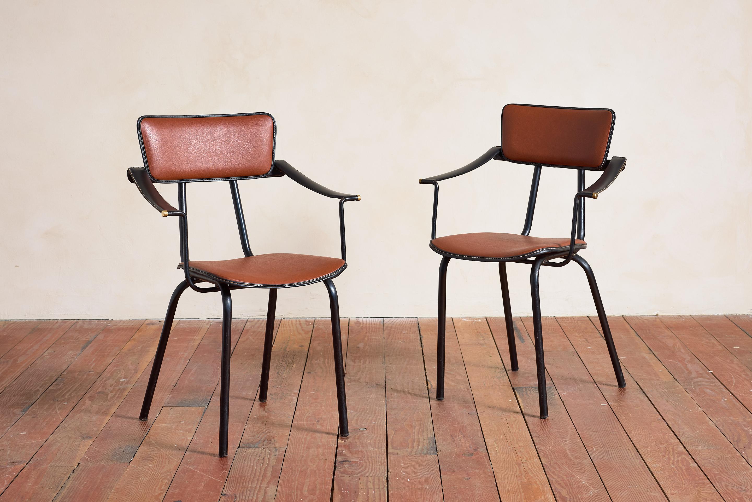 Pair of Jacques Adnet Armchairs (Französisch) im Angebot