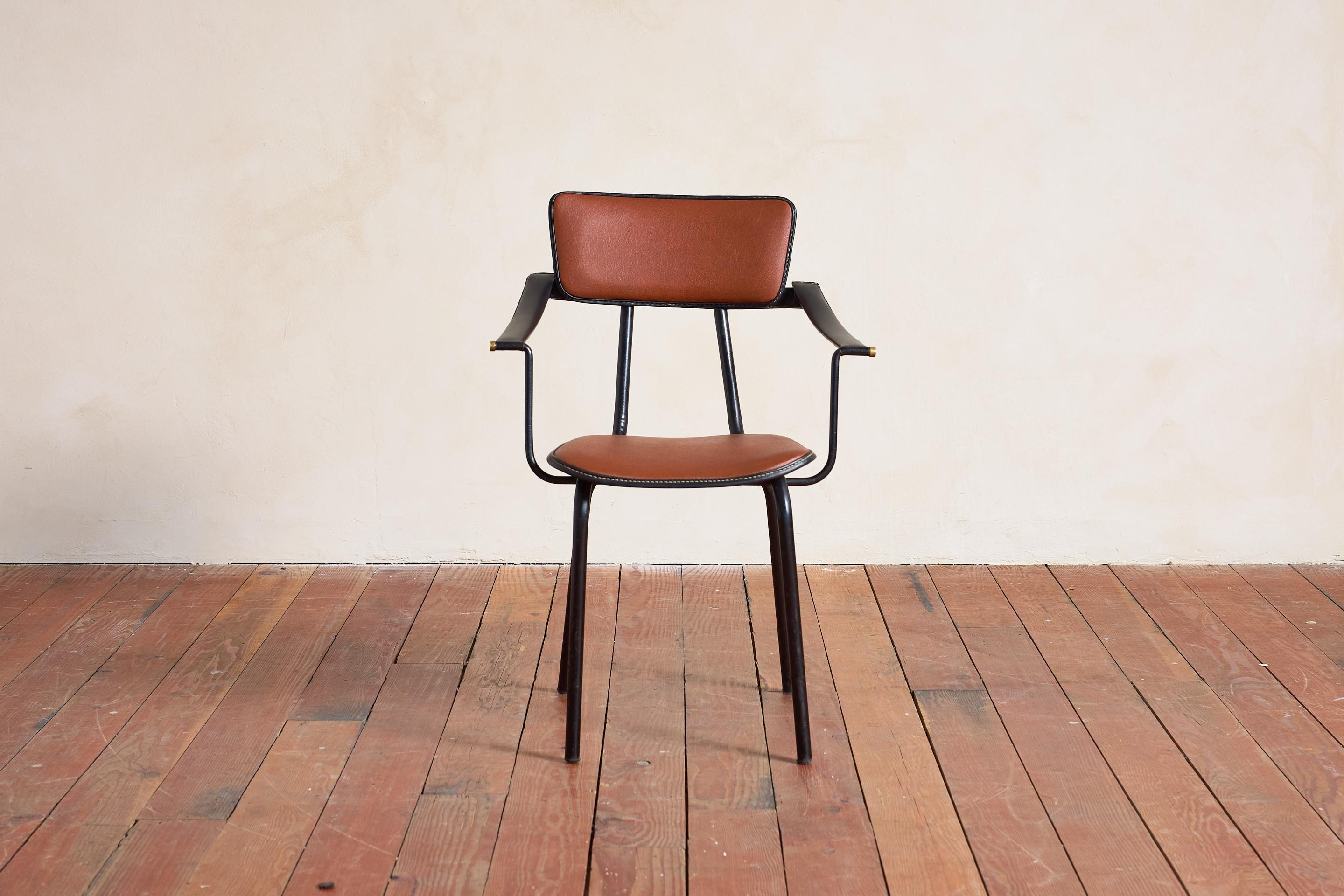 Pair of Jacques Adnet Armchairs (Metall) im Angebot