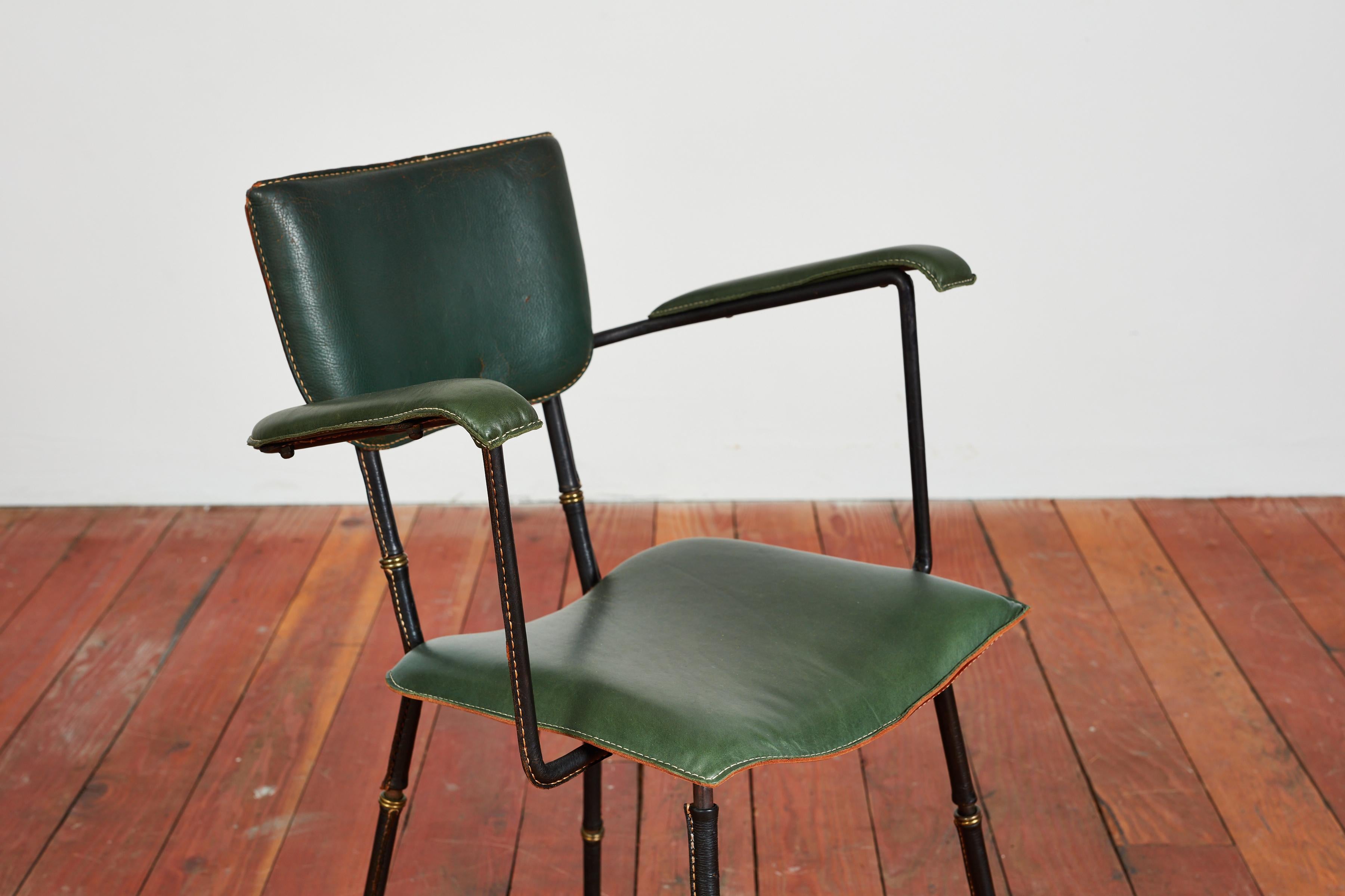 Coppia di poltrone Jacques Adnet in vendita 3