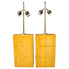 Paire de lampes de table en cuir parcheminé Jacques Adnet:: France:: vers les années 1930