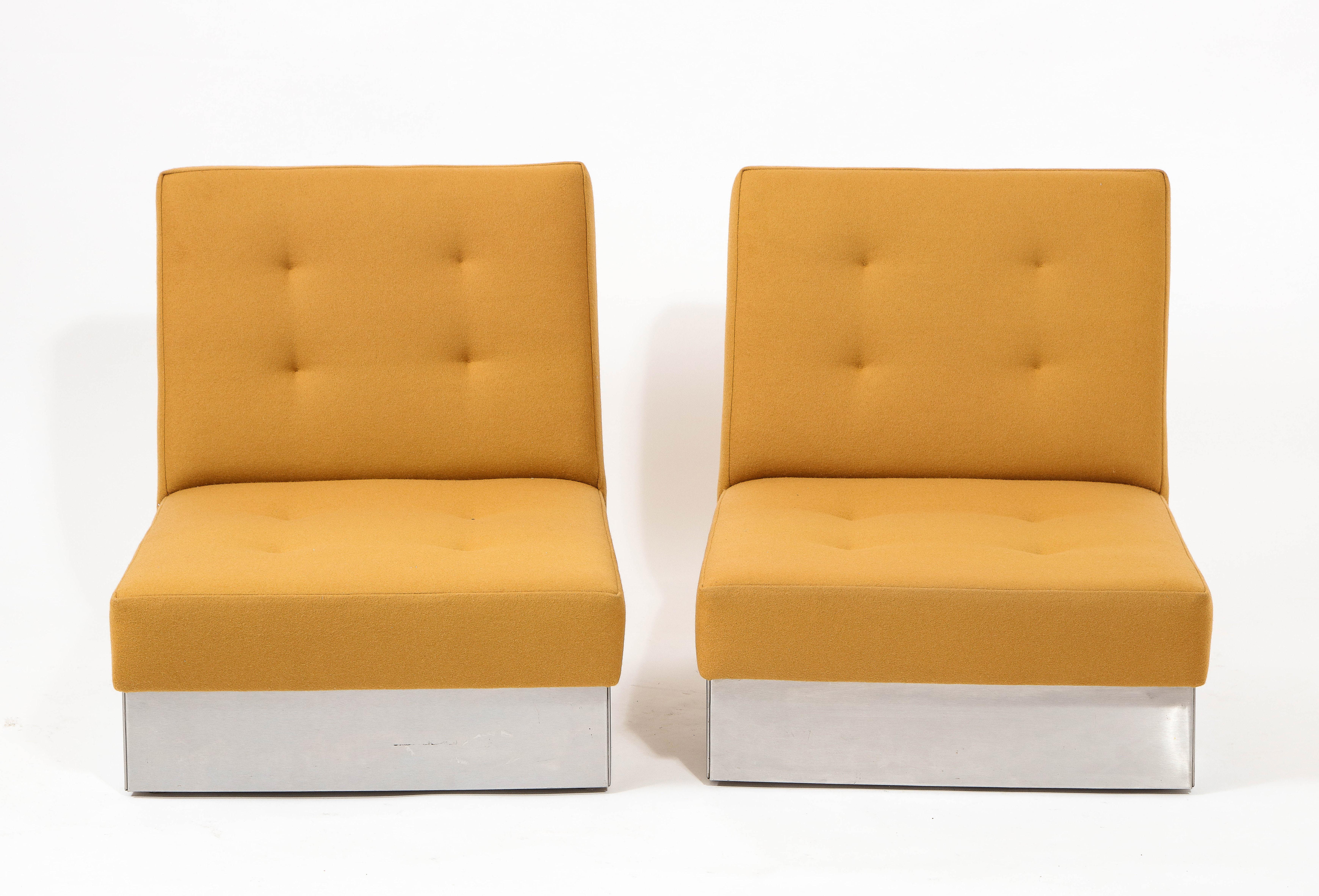 Mid-Century Modern Jacques Charpentier Pair Modernist Slipper Chairs in Mohair, France 1970's For Sale