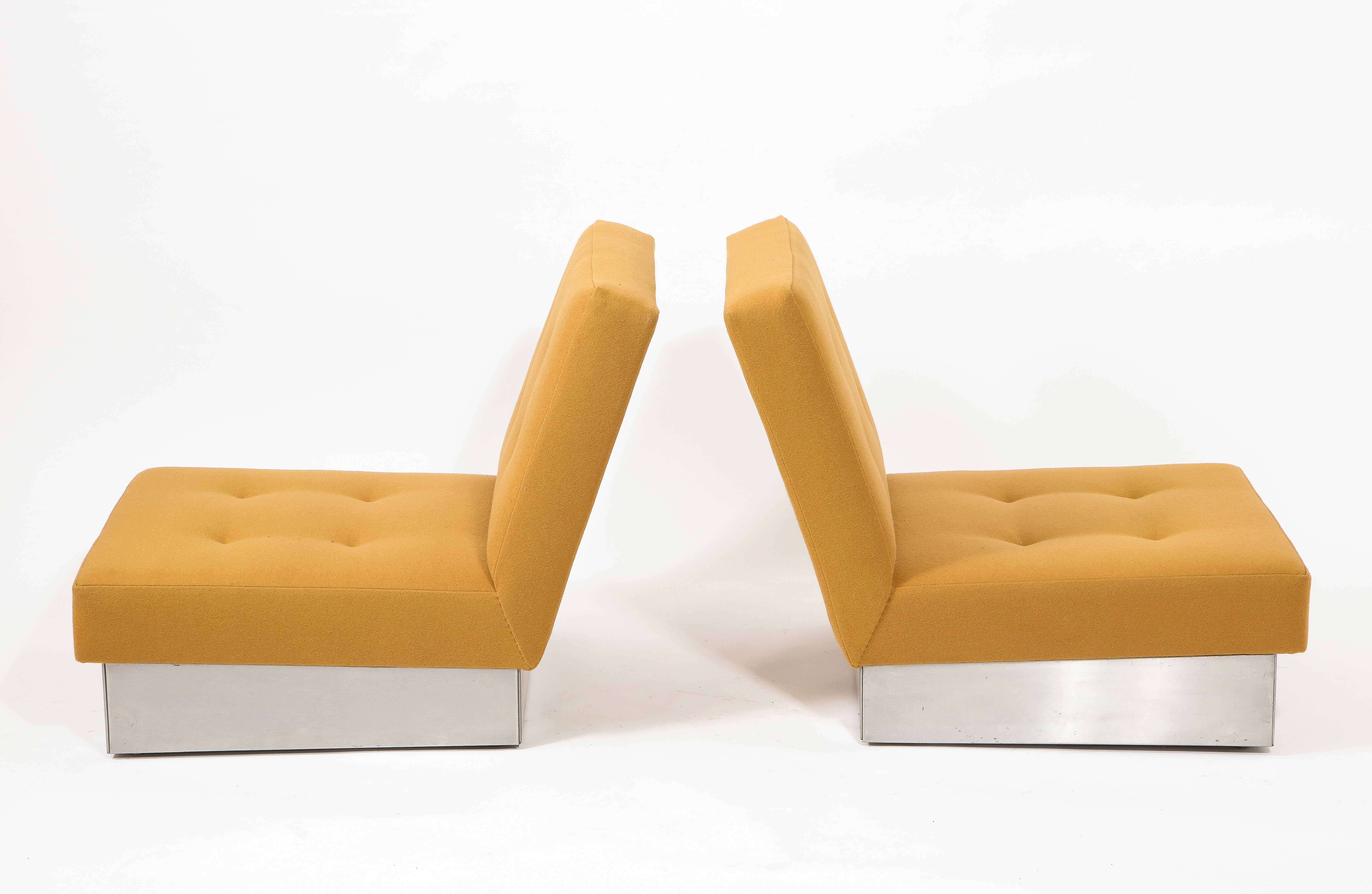 20th Century Jacques Charpentier Pair Modernist Slipper Chairs in Mohair, France 1970's For Sale