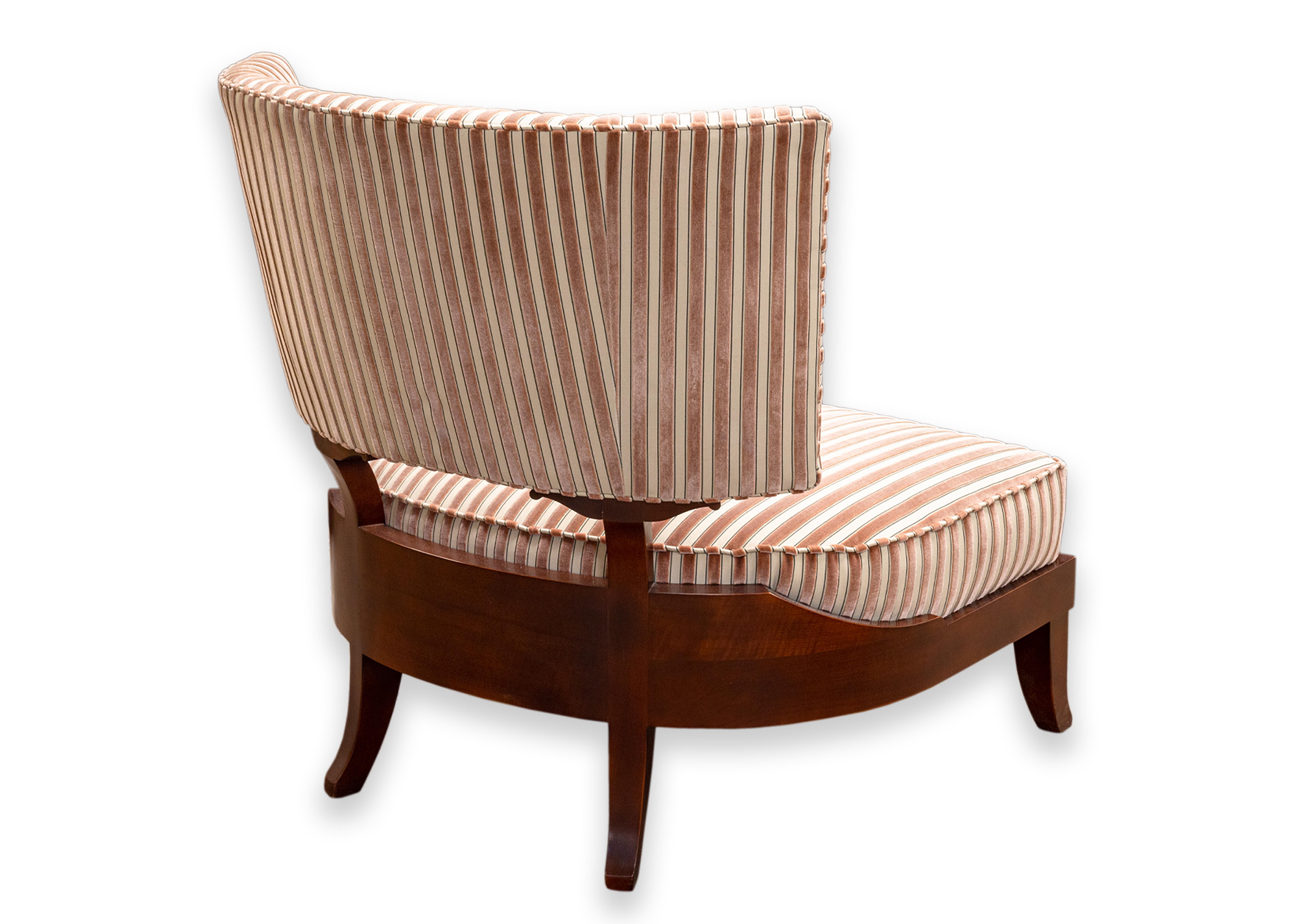 Pair of Jacques Garcia for Baker Furniture Victoire Side Accent Lounge Chairs In Good Condition In Keego Harbor, MI