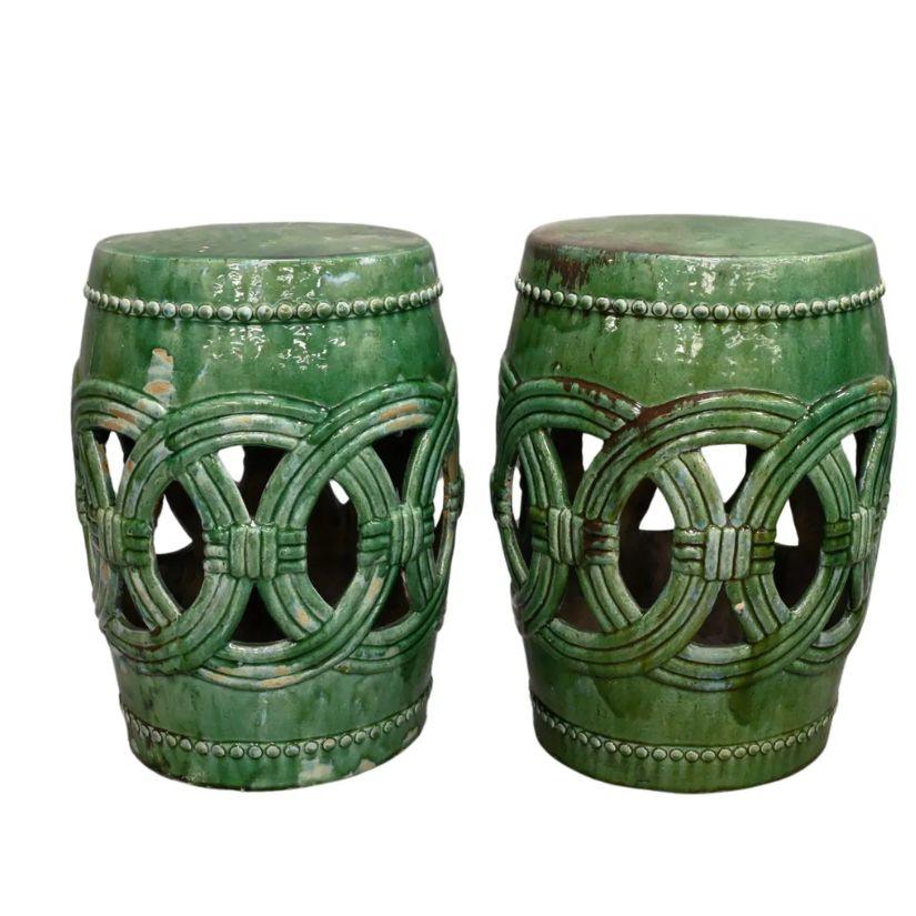 Pair of Jade Green Garden Stools With Overlapping Circles In Good Condition In Locust Valley, NY