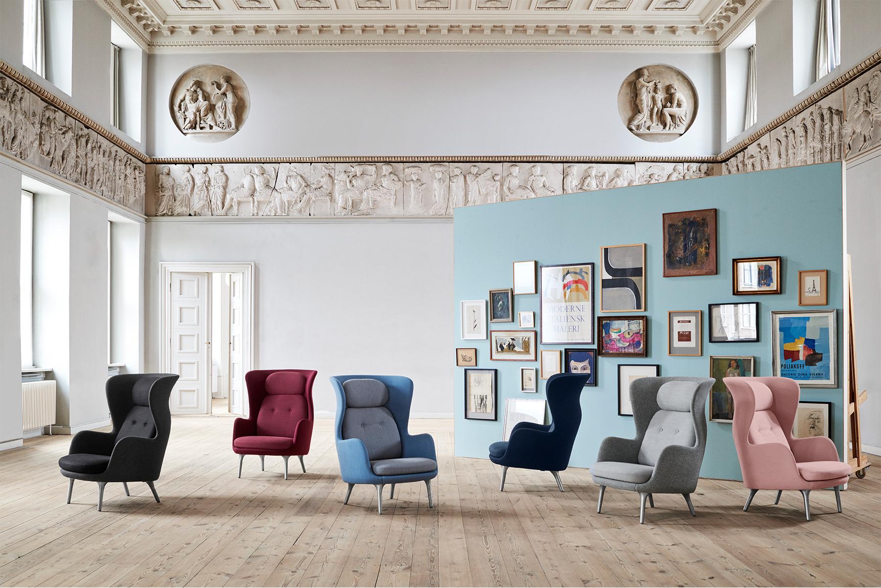 Paar Jaime Hayon Modell Ro Jh2 Loungesessel, Eichenholzgestell, graue Wollpolsterung (Moderne der Mitte des Jahrhunderts) im Angebot