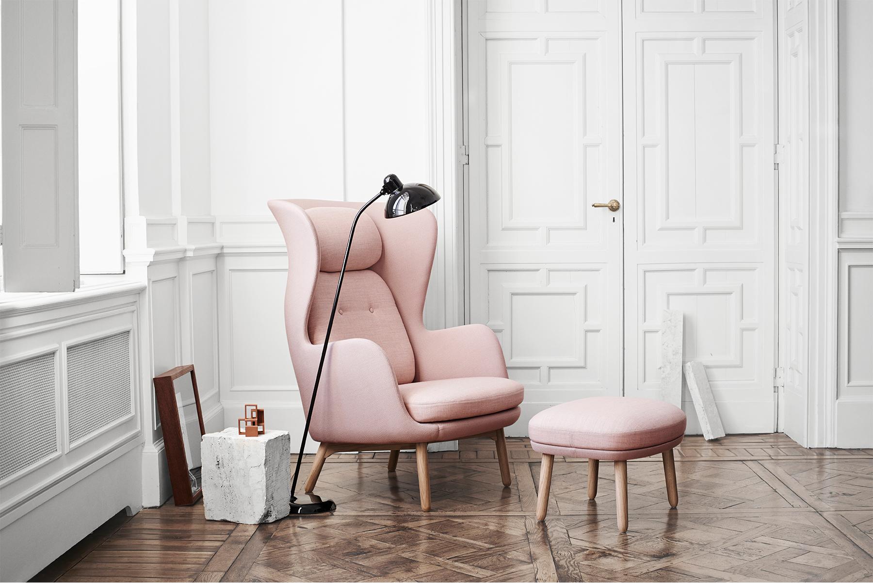 Paar Jaime Hayon Modell Ro Jh2 Loungesessel, Eichenholzgestell, graue Wollpolsterung im Angebot 1