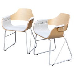 Paire de chaises en bois rembourres Jaime Hayon Showtime de BD Barcelona