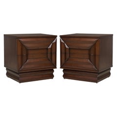 Paire de tables de chevet du milieu du siècle de James Mont