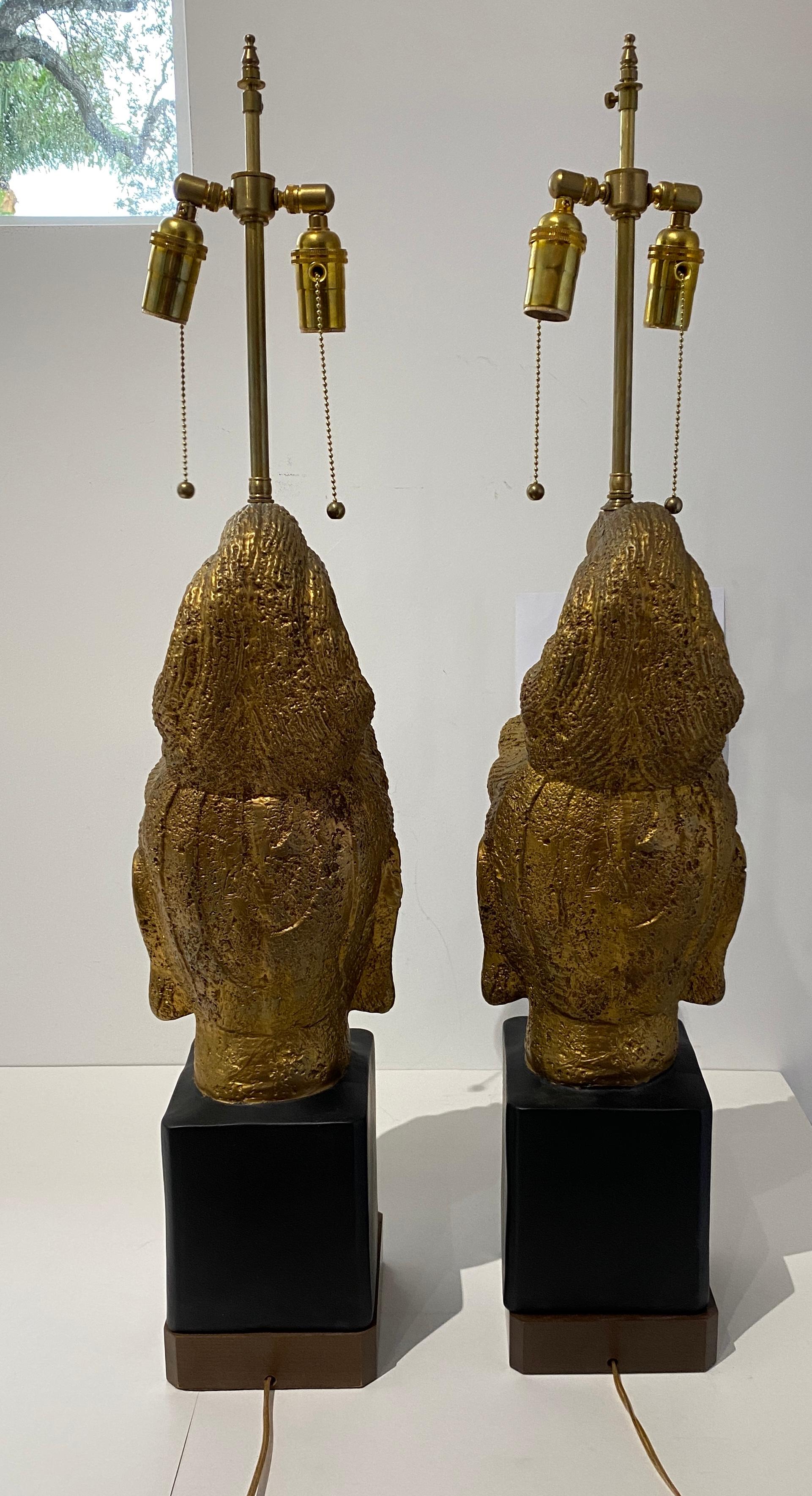Américain James Mont paire de lampes Bouddha en or pour Stiffel Lighting en vente