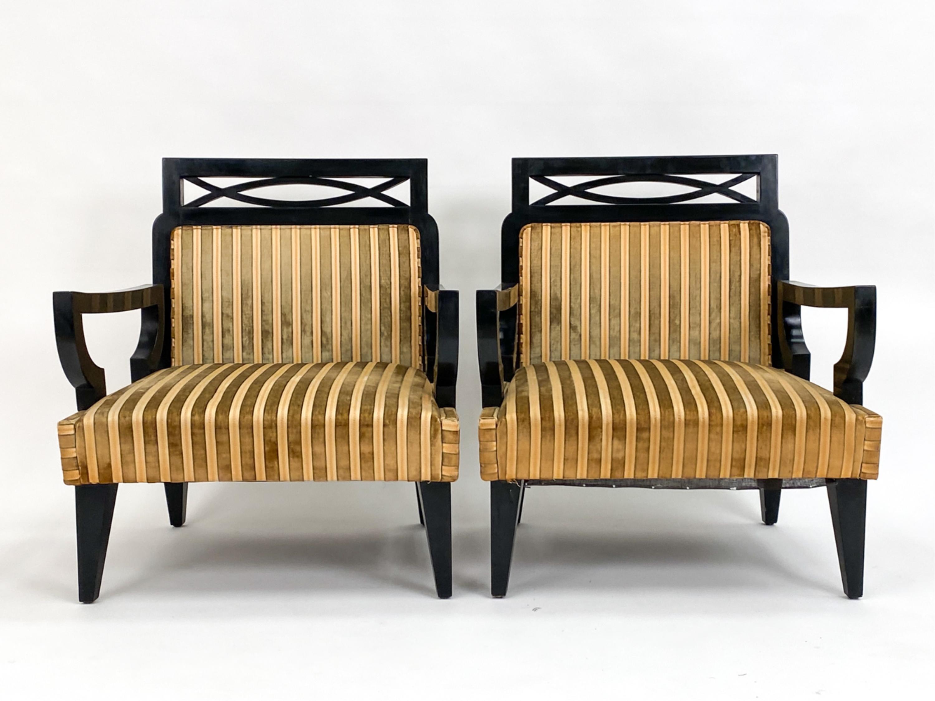 Paar lackierte James Mont Sessel, CIRCA 1950er Jahre im Zustand „Gut“ im Angebot in Norwalk, CT