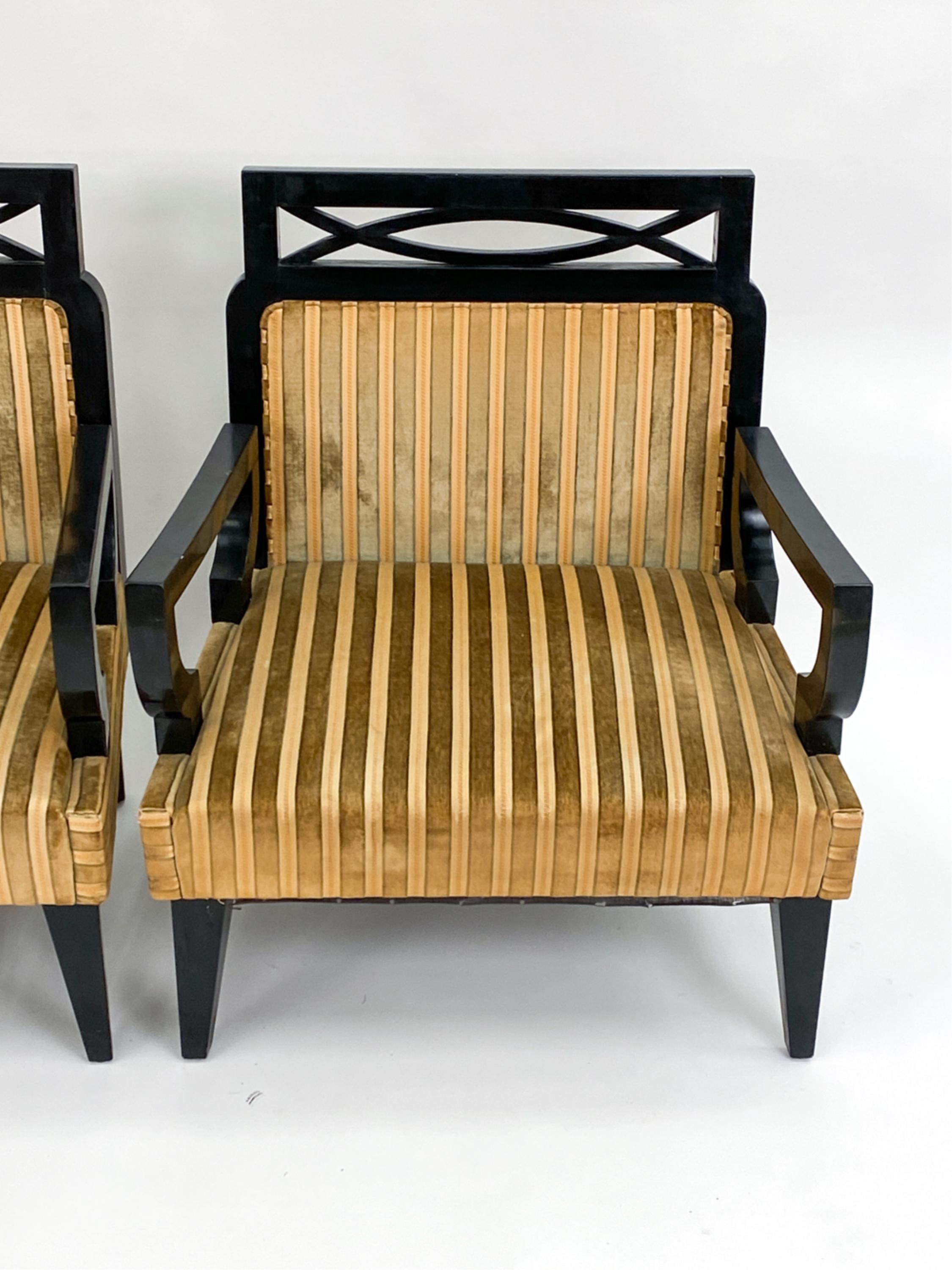 Paar lackierte James Mont Sessel, CIRCA 1950er Jahre (Stoff) im Angebot