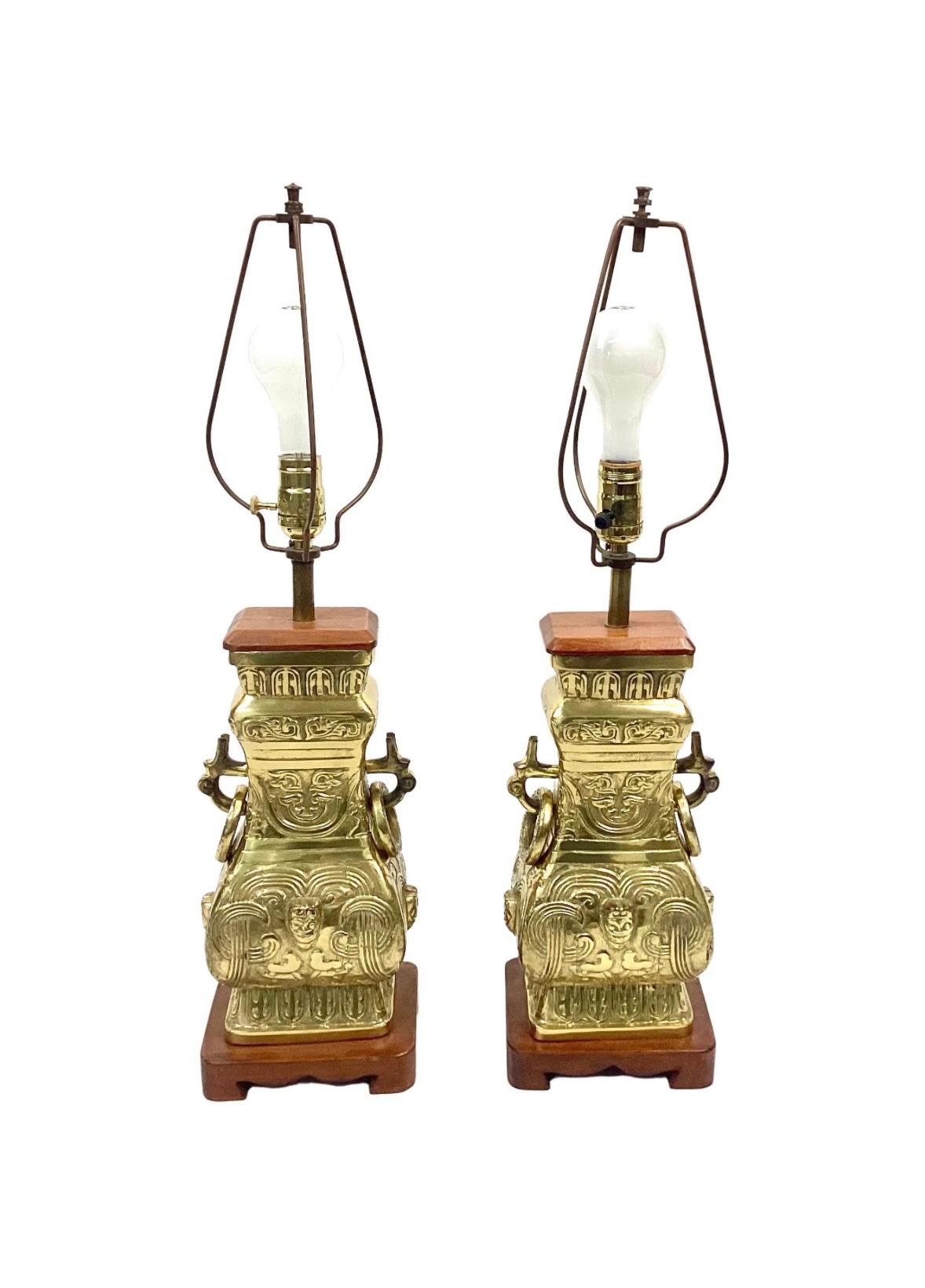 20th Century Pair of James Mont Style Brass Chinoiserie Lamps For Sale
