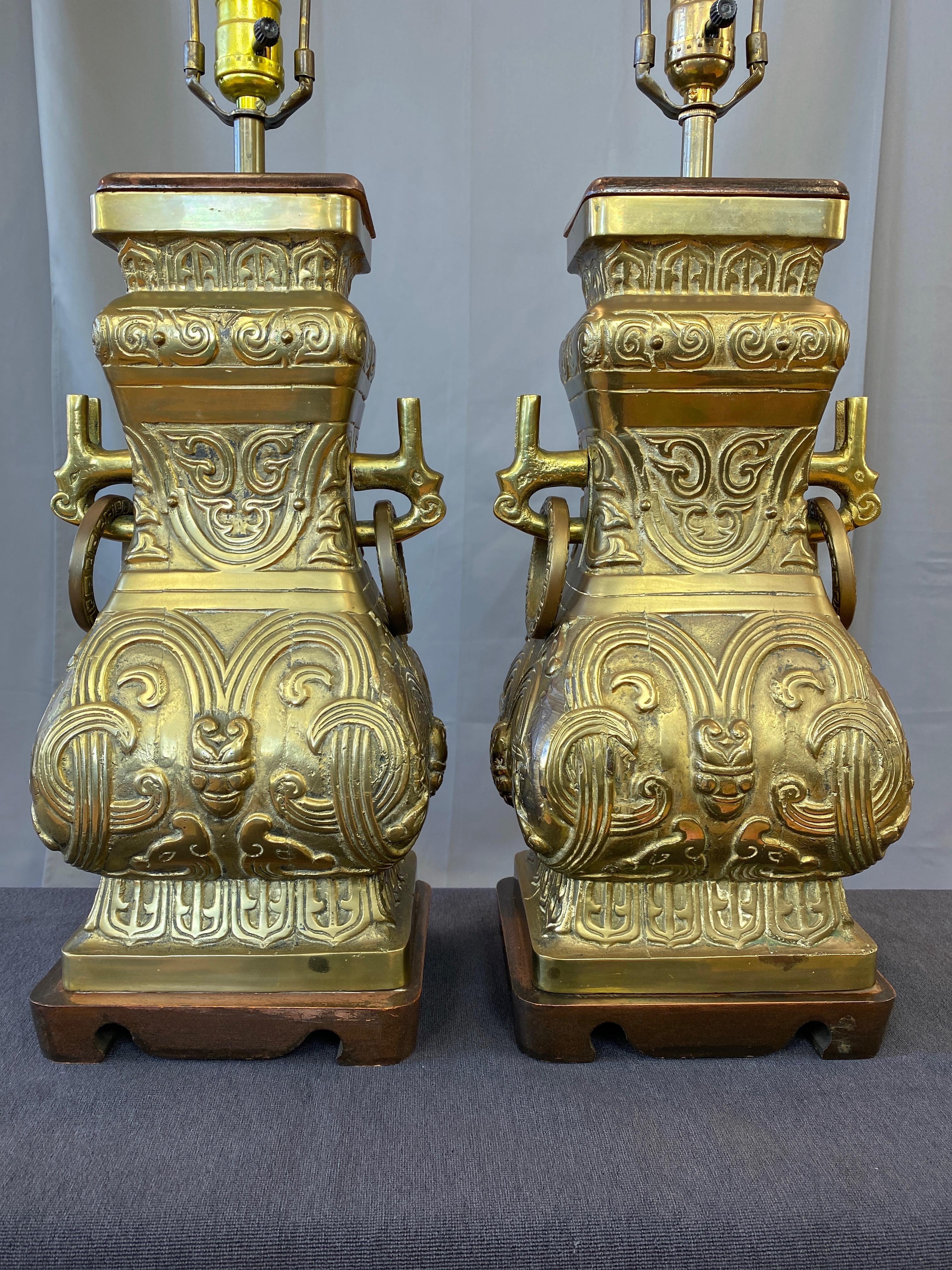 Pair of James Mont-Style Chinese Archaistic Brass Table Lamps, 1950s In Good Condition In San Francisco, CA