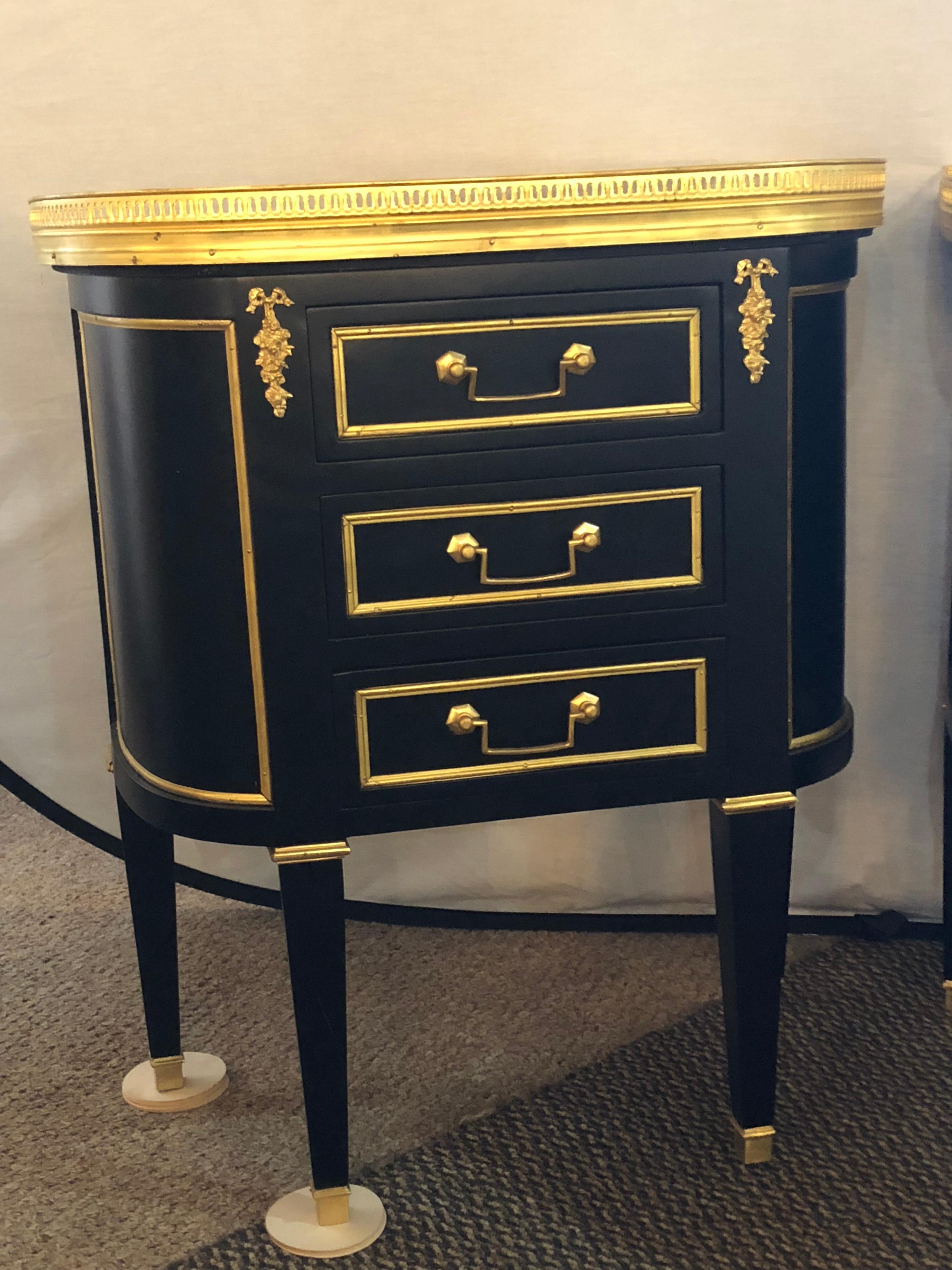 Neoclassical Pair of Jansen Inspired Marble-Top Galleried Ebonized End Tables / Nightstands