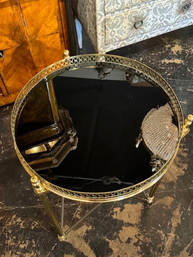 Paire de tables d'appoint de style Jansen en vente 2