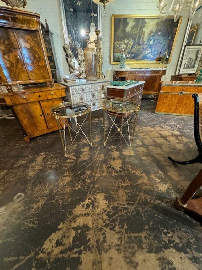 Paire de tables d'appoint de style Jansen en vente 3