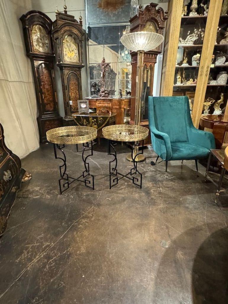 Paire de tables d'appoint à clé grecque de style Jansen en vente 1
