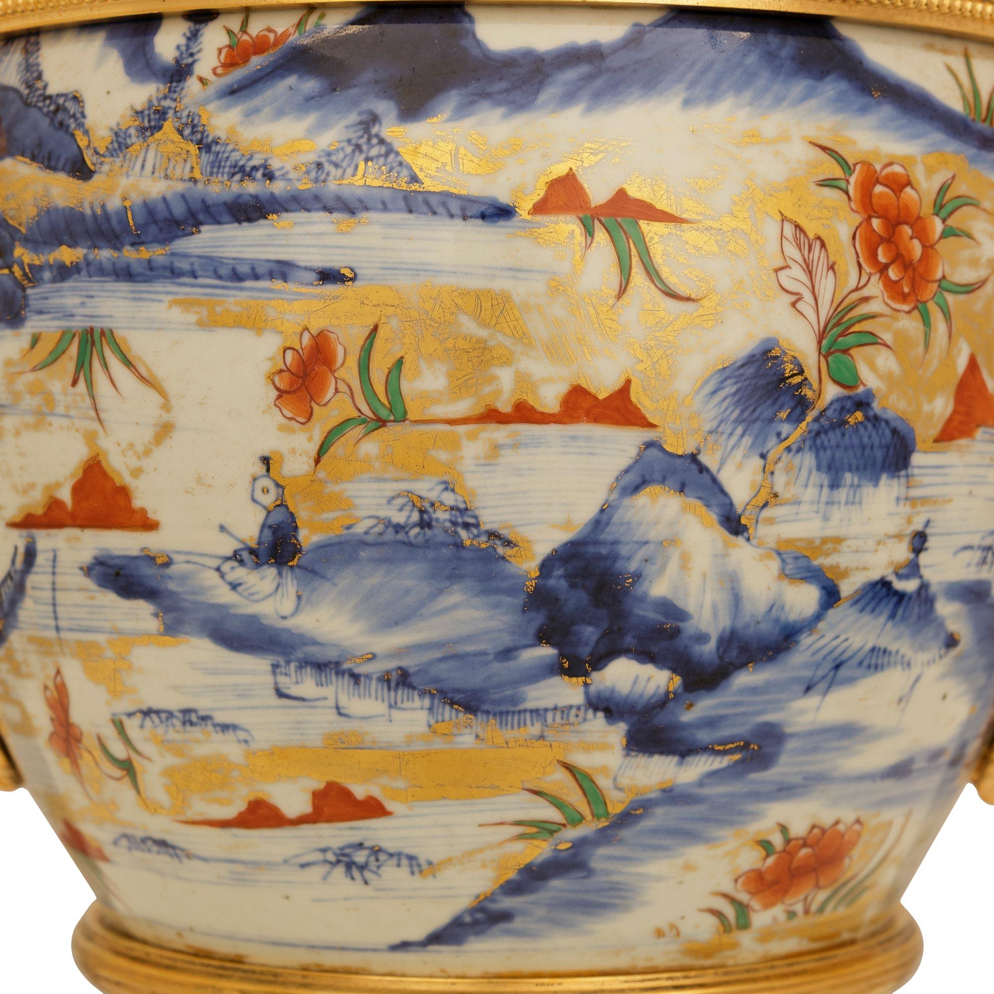 pair of Japanese 18th century Imari Porcelain and French Ormolu mounted urns For Sale 1