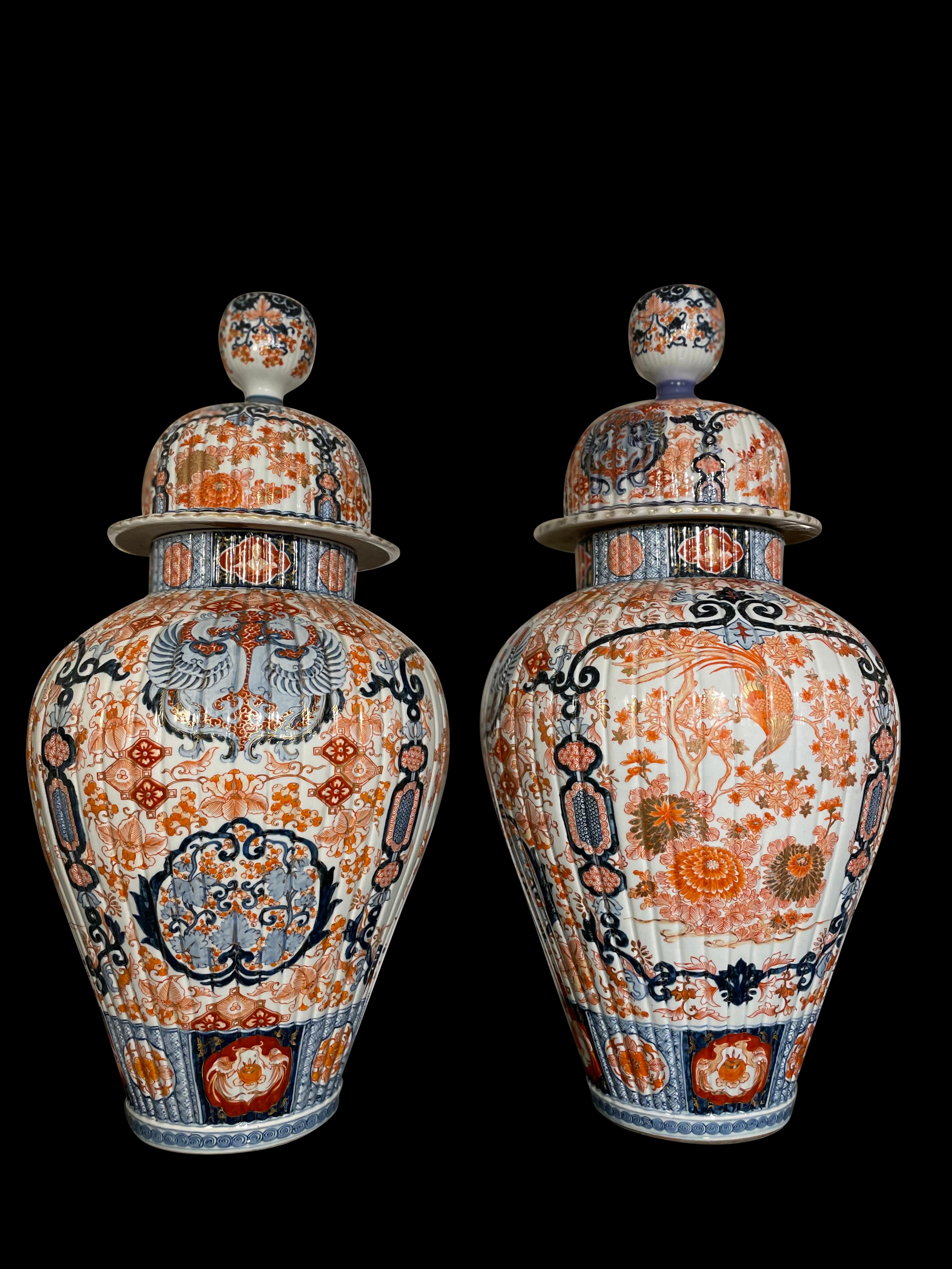 Asian Pair of Japanese 19th Century Imari Lidded Urns For Sale