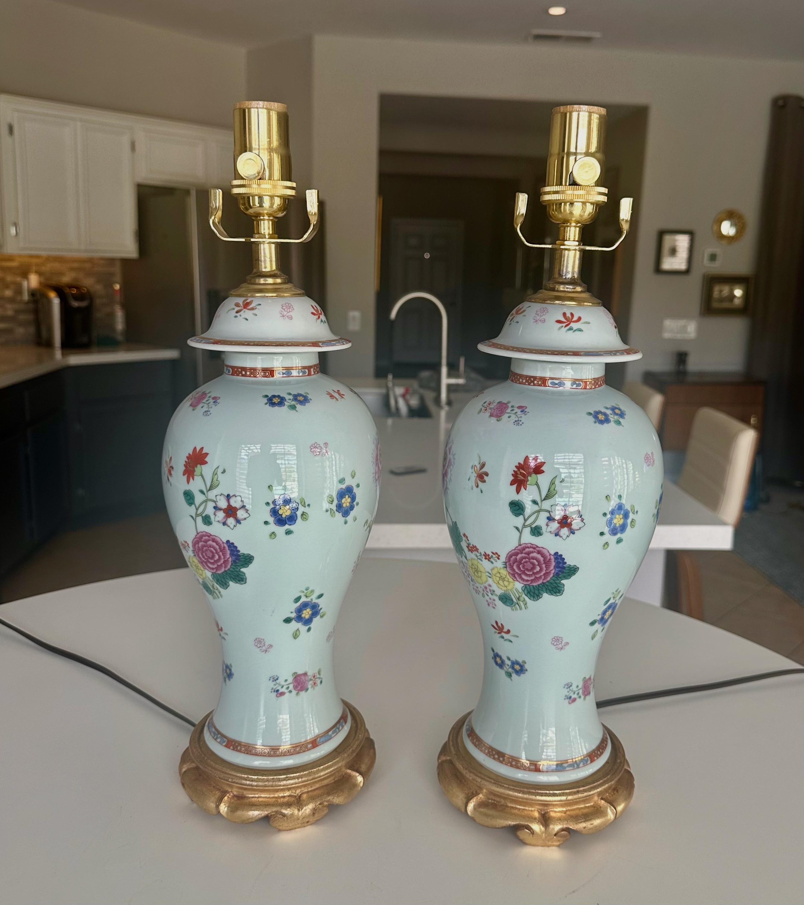 Paire de lampes de bureau japonaises Aichi en porcelaine à fleurs en vente 8