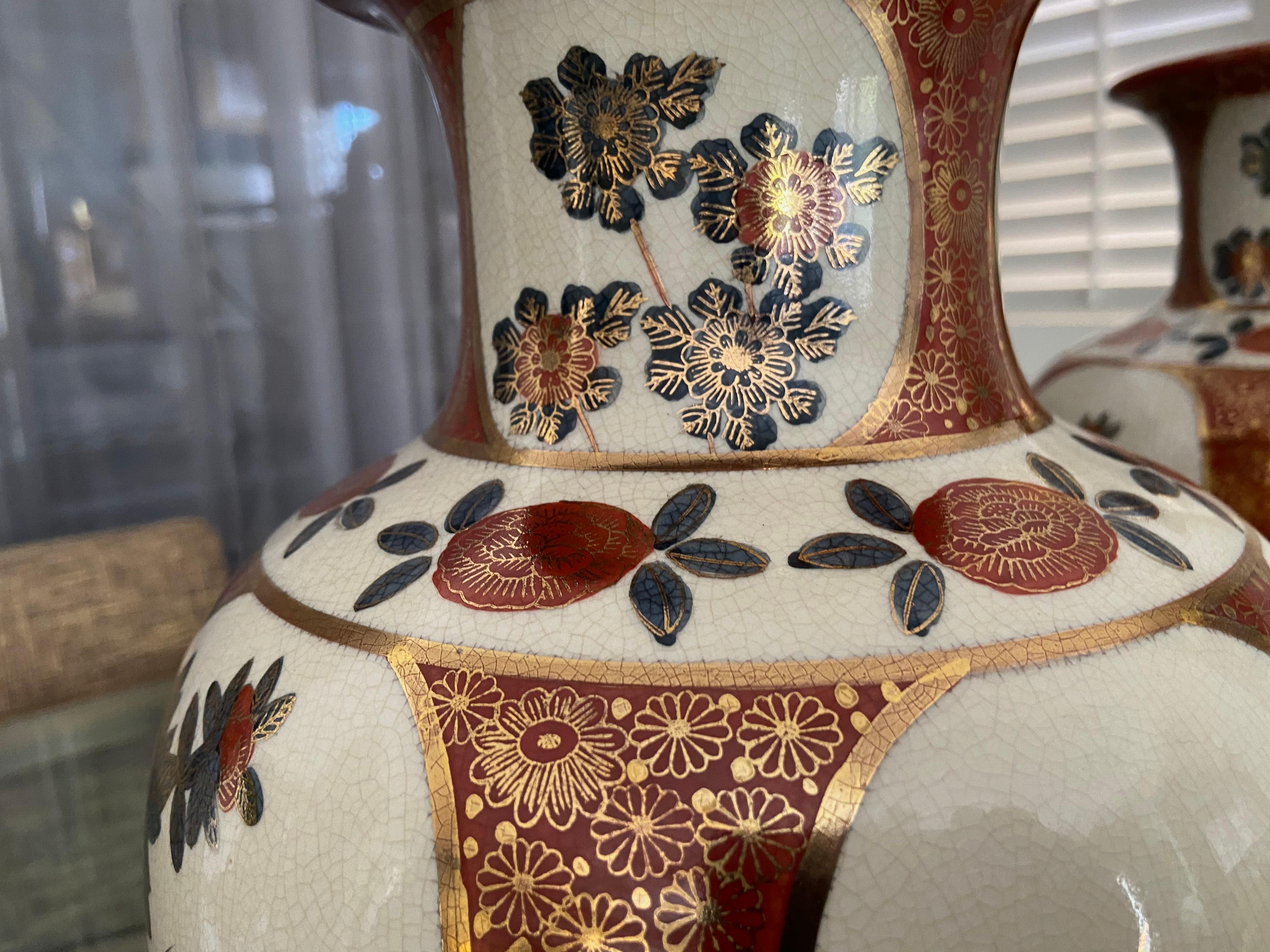 Pair of Japanese Asian Imari Porcelain Table Lamps 3