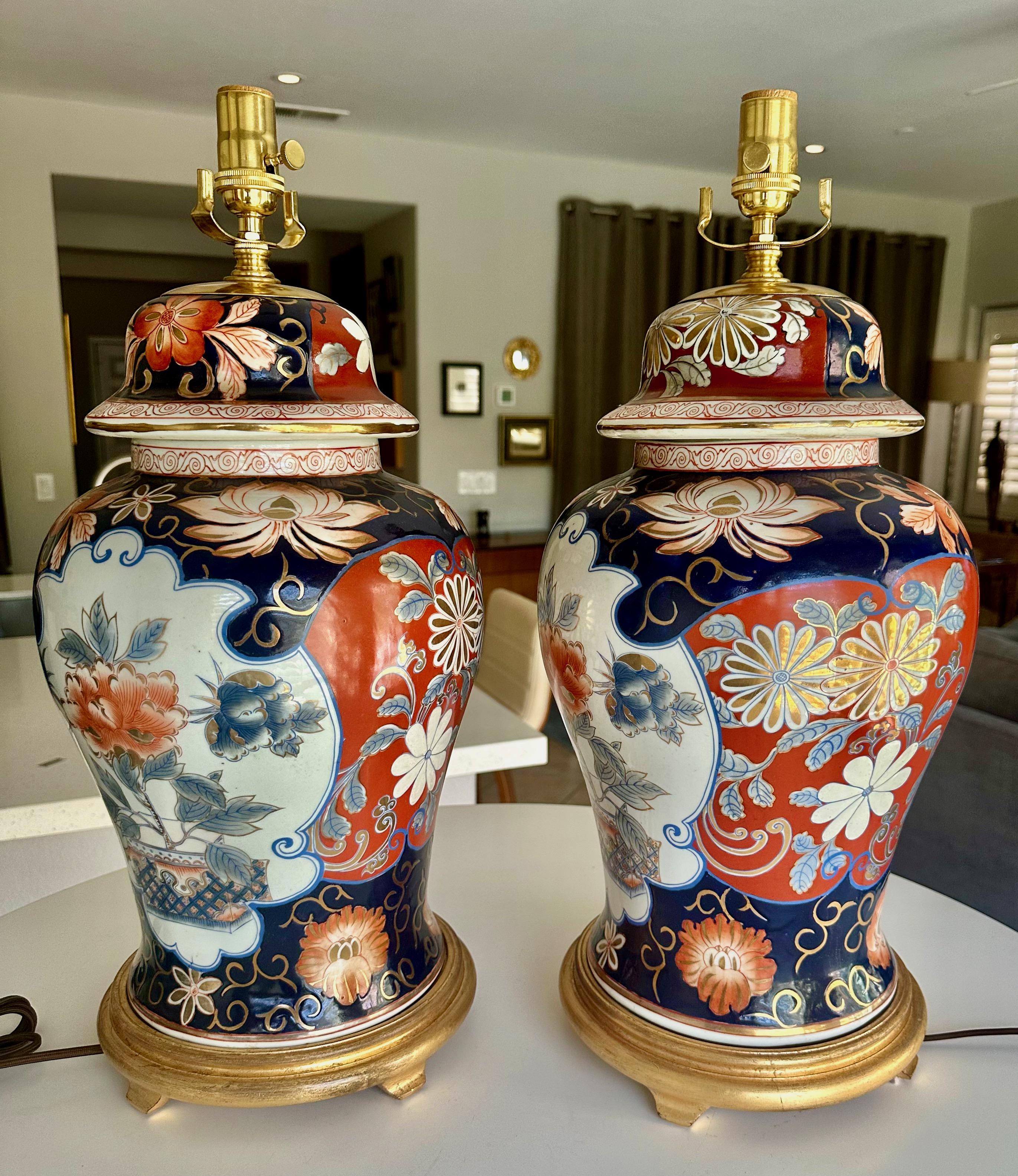 Paire de lampes de table japonaises en porcelaine Imari Porcelain en vente 12