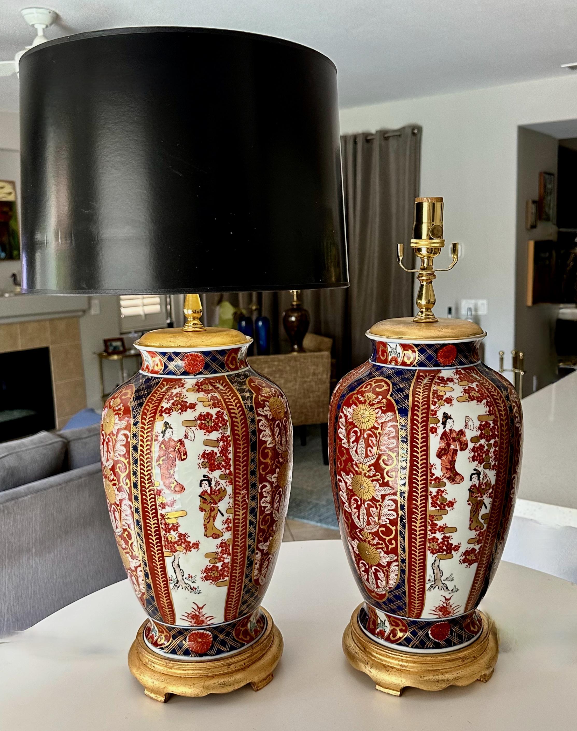 Pair of Japanese Asian Imari Porcelain Table Lamps For Sale 13