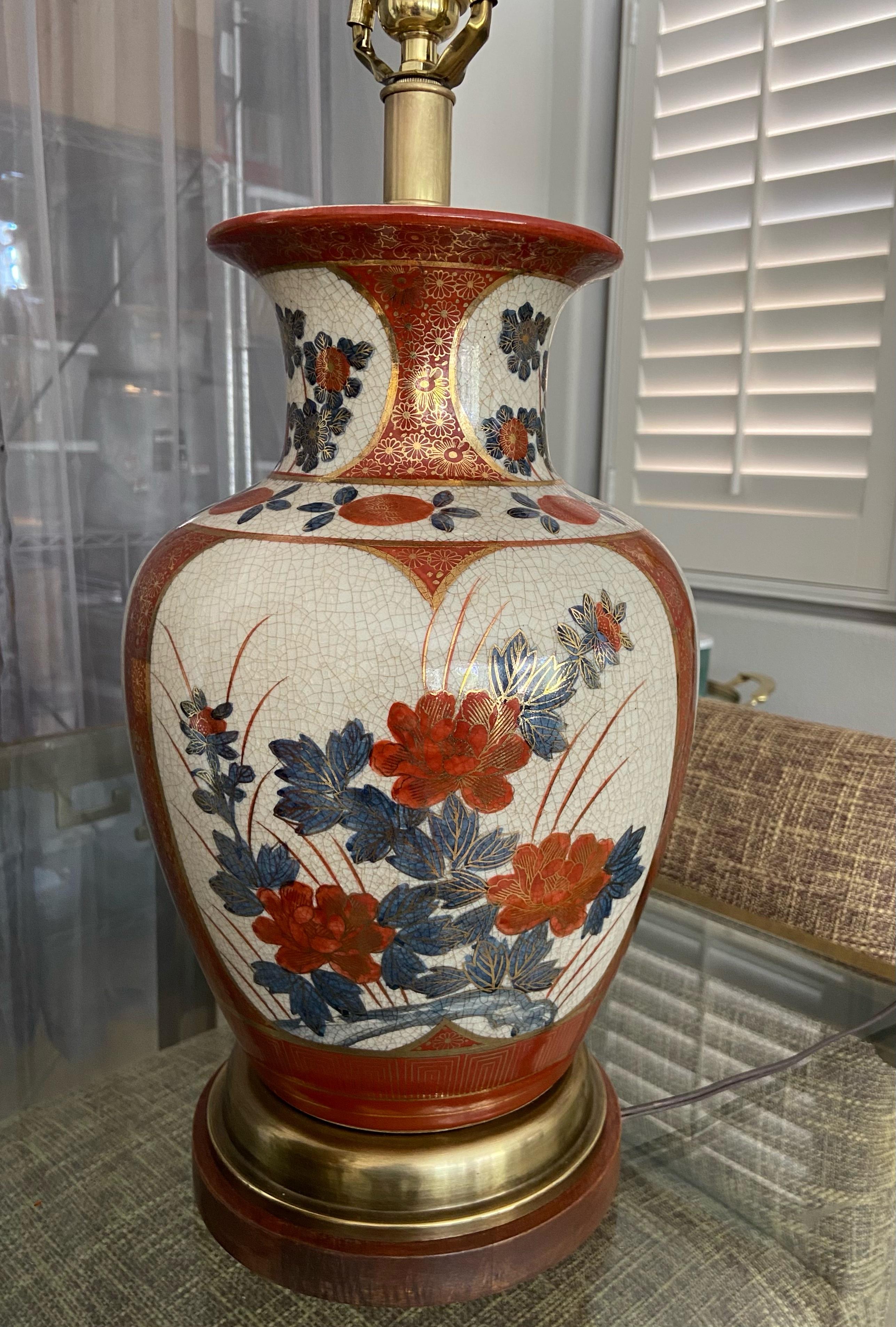 Pair of Japanese Asian Imari Porcelain Table Lamps In Good Condition In Palm Springs, CA
