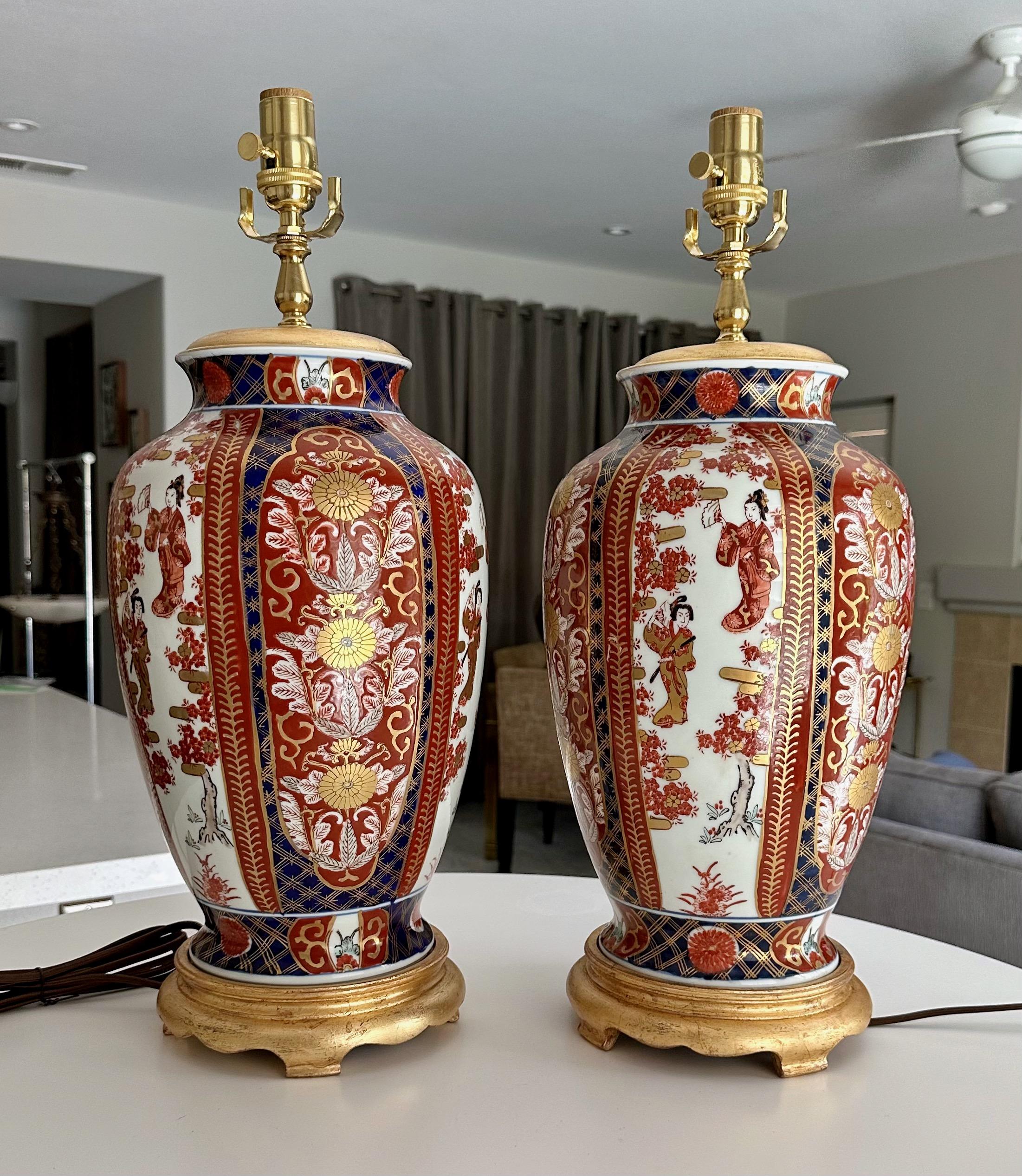 Paar japanisch-asiatische Tischlampen aus Imari Porcelain im Angebot 1