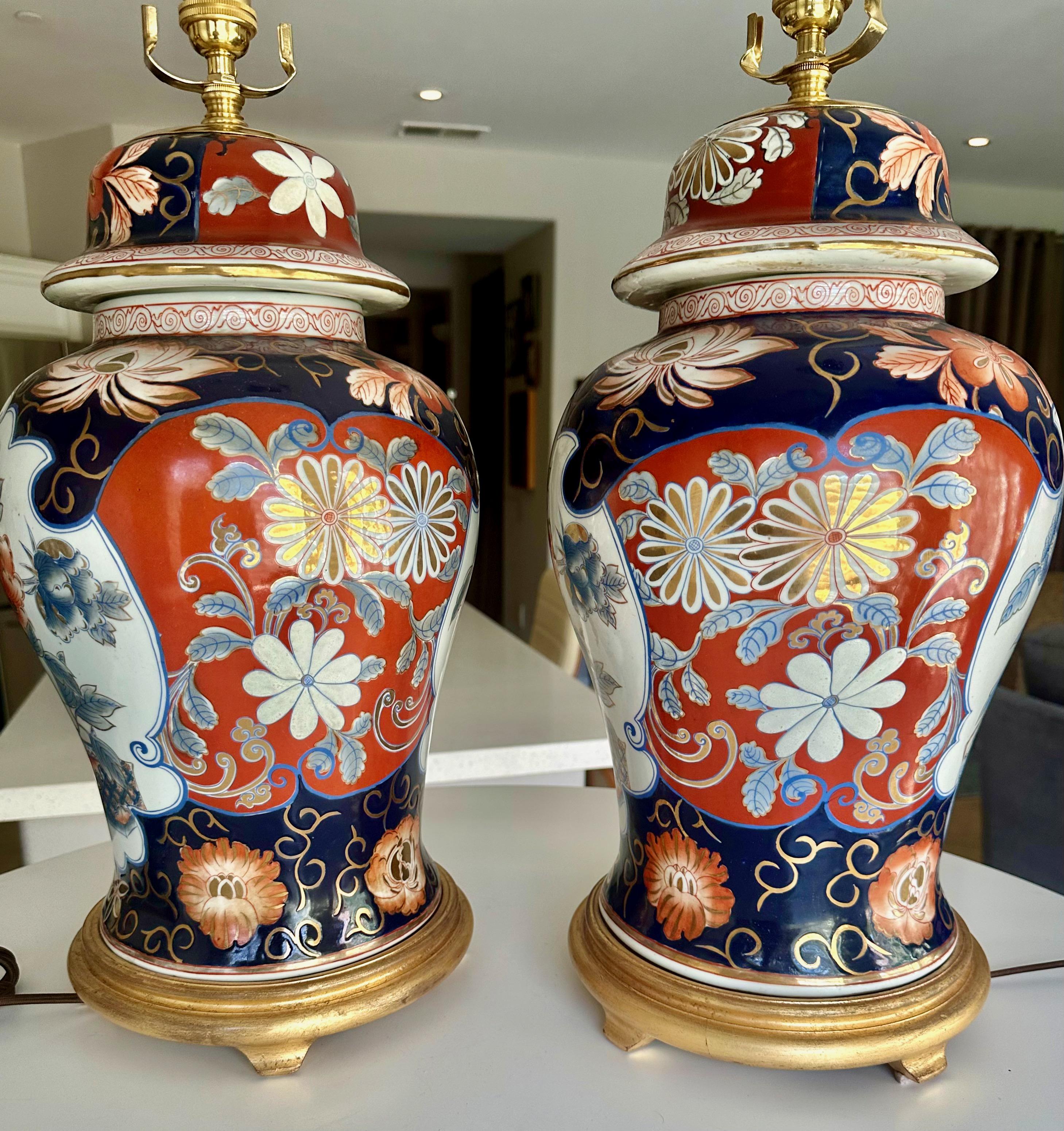 Paire de lampes de table japonaises en porcelaine Imari Porcelain en vente 3