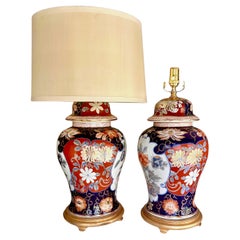 Coppia di lampade da tavolo giapponesi asiatiche in Imari Porcelain