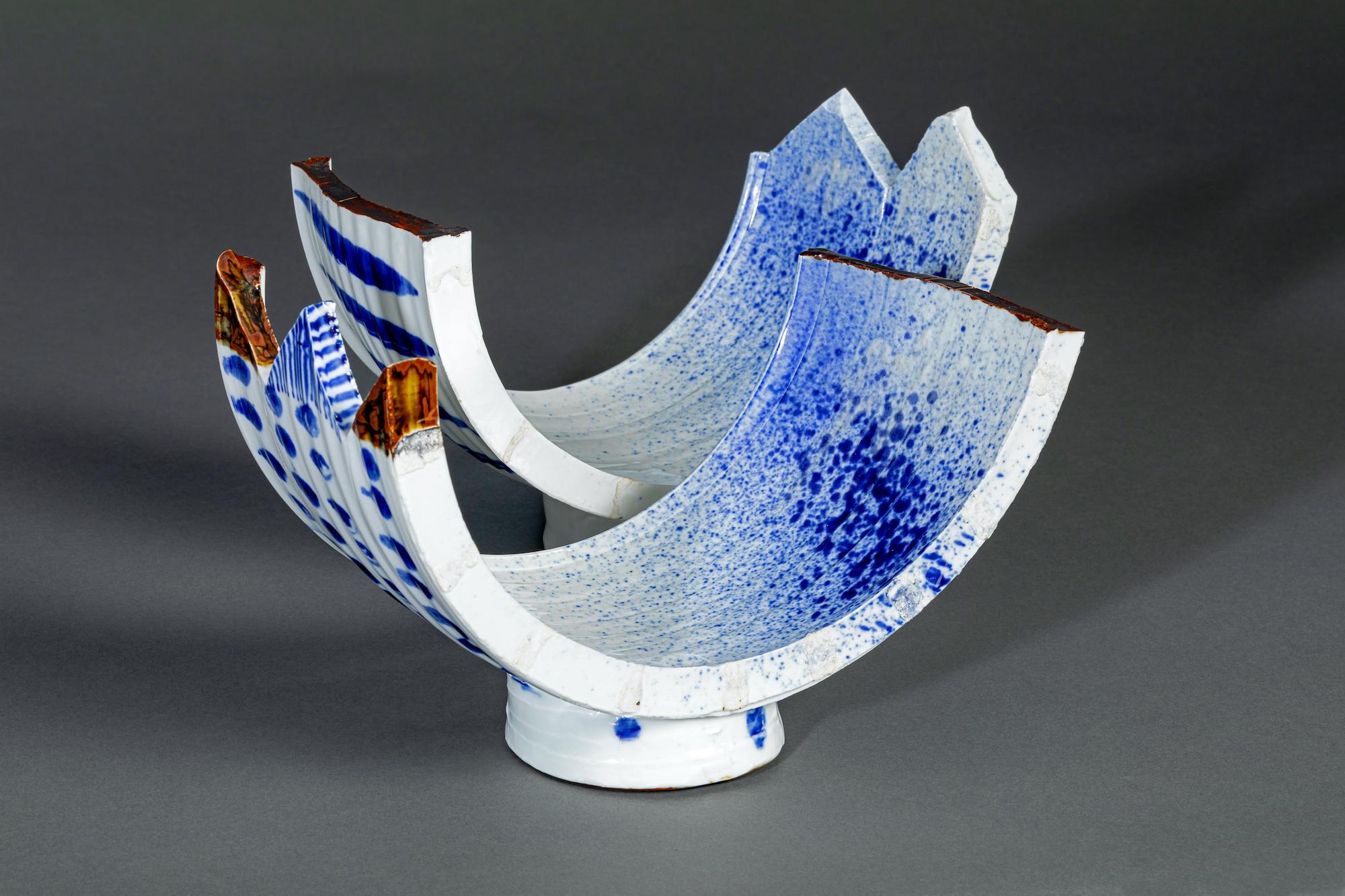 Pair of Japanese Blue and White Abstract Form Dishes by Nakashima Katsunori In Good Condition For Sale In Hudson, NY