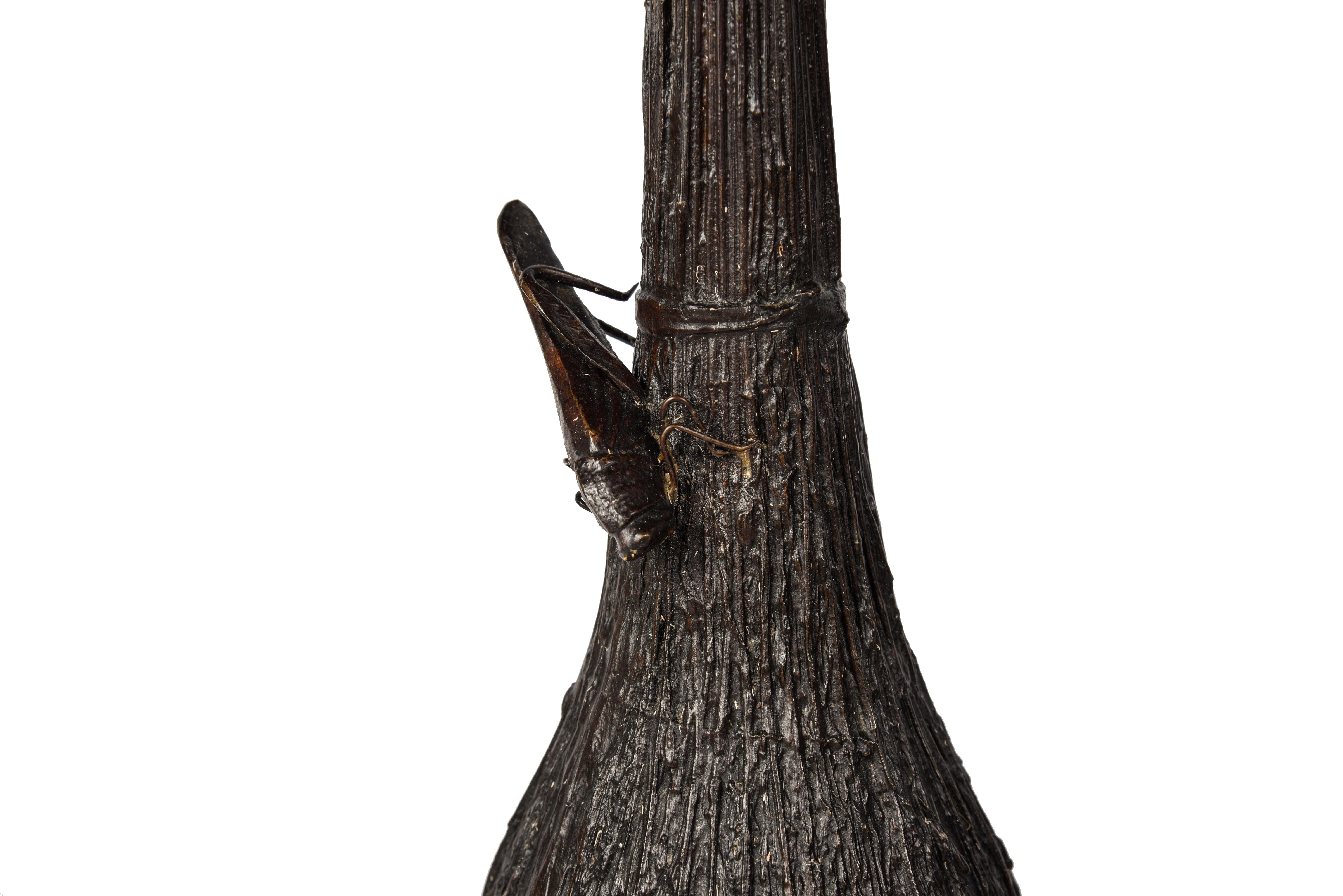 XIXe siècle Paire de vases japonais en bronze imitant le foin et décorés d'une trémie d'herbe en vente