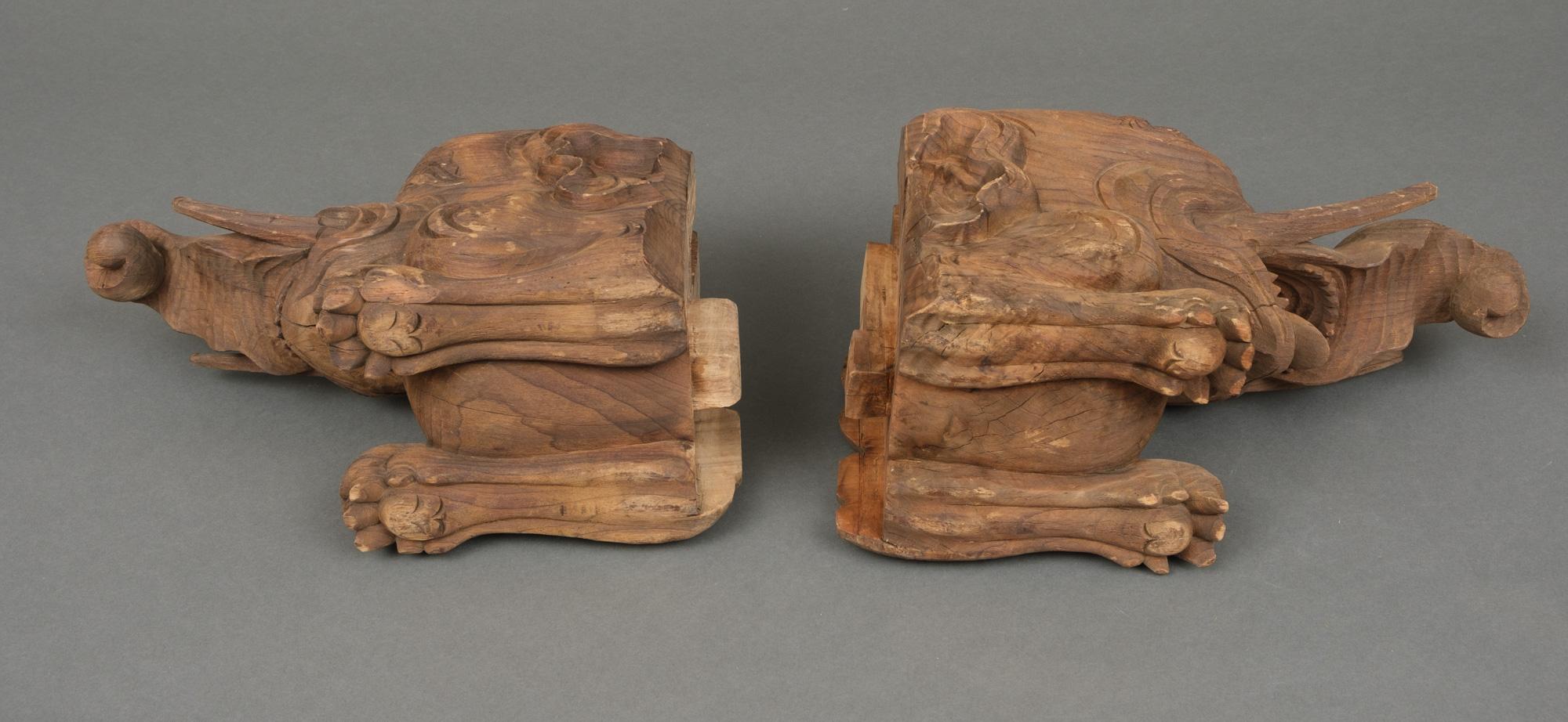 Pair of Japanese Carved Wooden Temple Ornaments 木鼻 'Kibana' Shaped like Baku 獏 For Sale 2