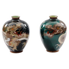 Coppia di vasi di draghi cloisonné giapponesi attribuiti a Honda Yasaburo