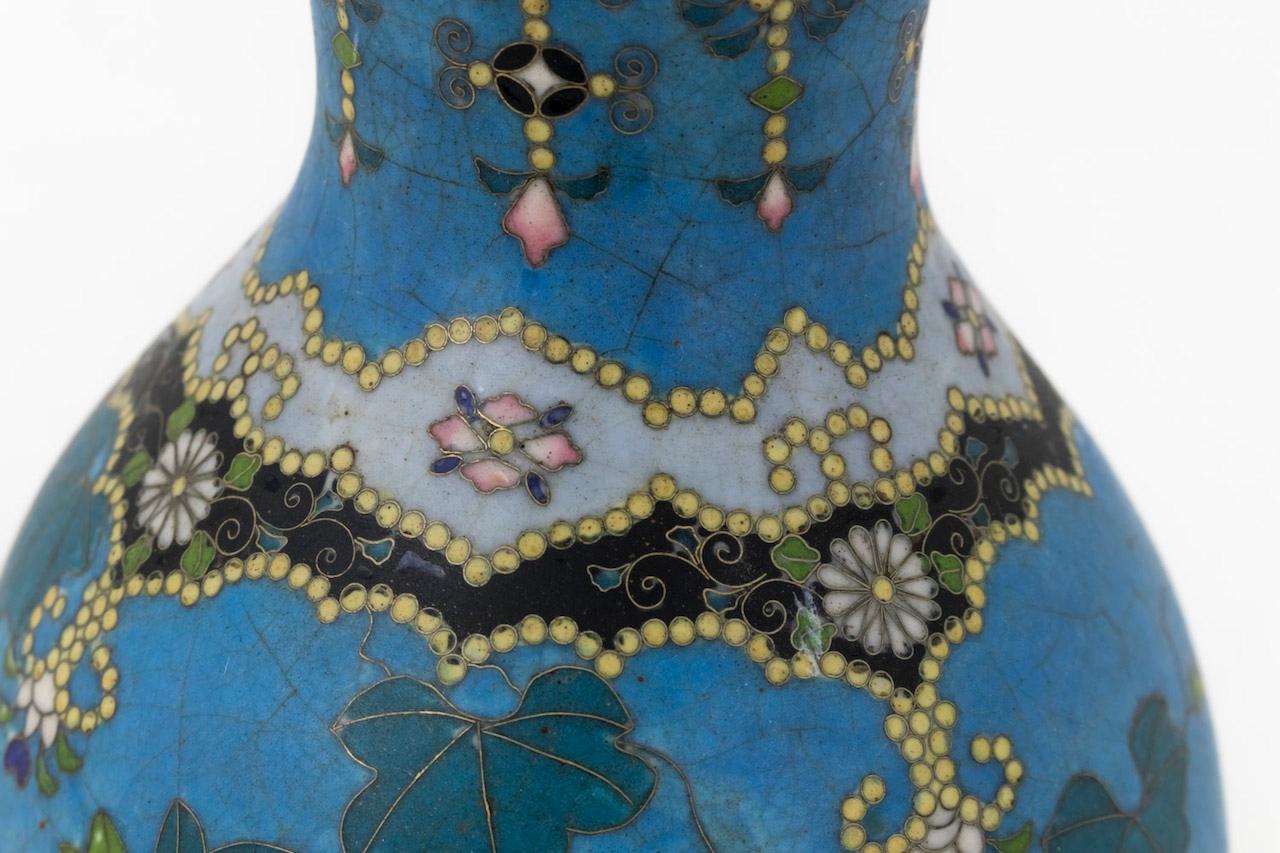 Pair of Japanese Cloisonné Enamel Lamps and Gilt Bronze, 19th Century 1