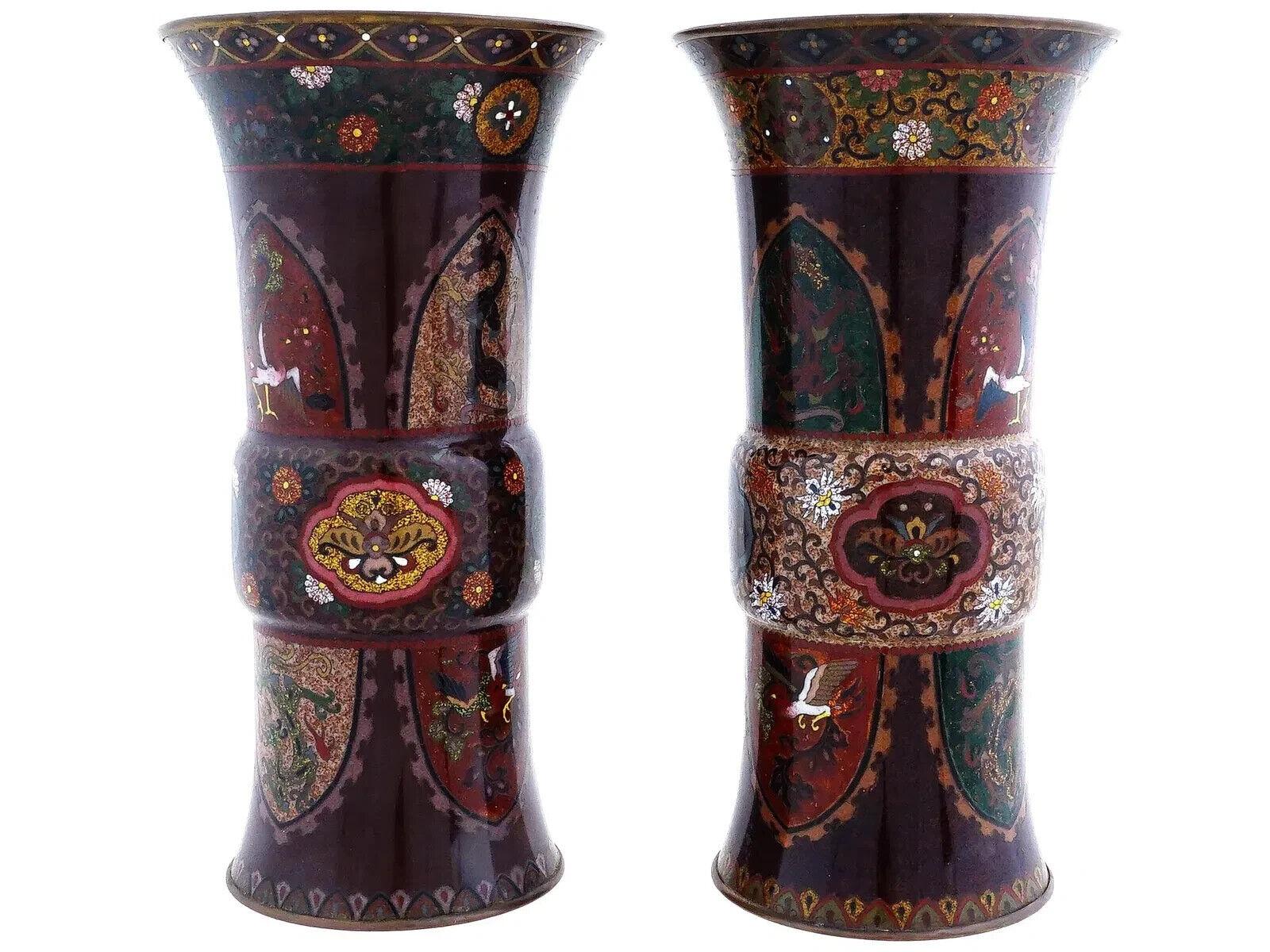 Paar japanische Trompetenvasen aus Cloisonné-Emaille mit Drachen, Honda zugeschrieben Honda (Japanisch) im Angebot