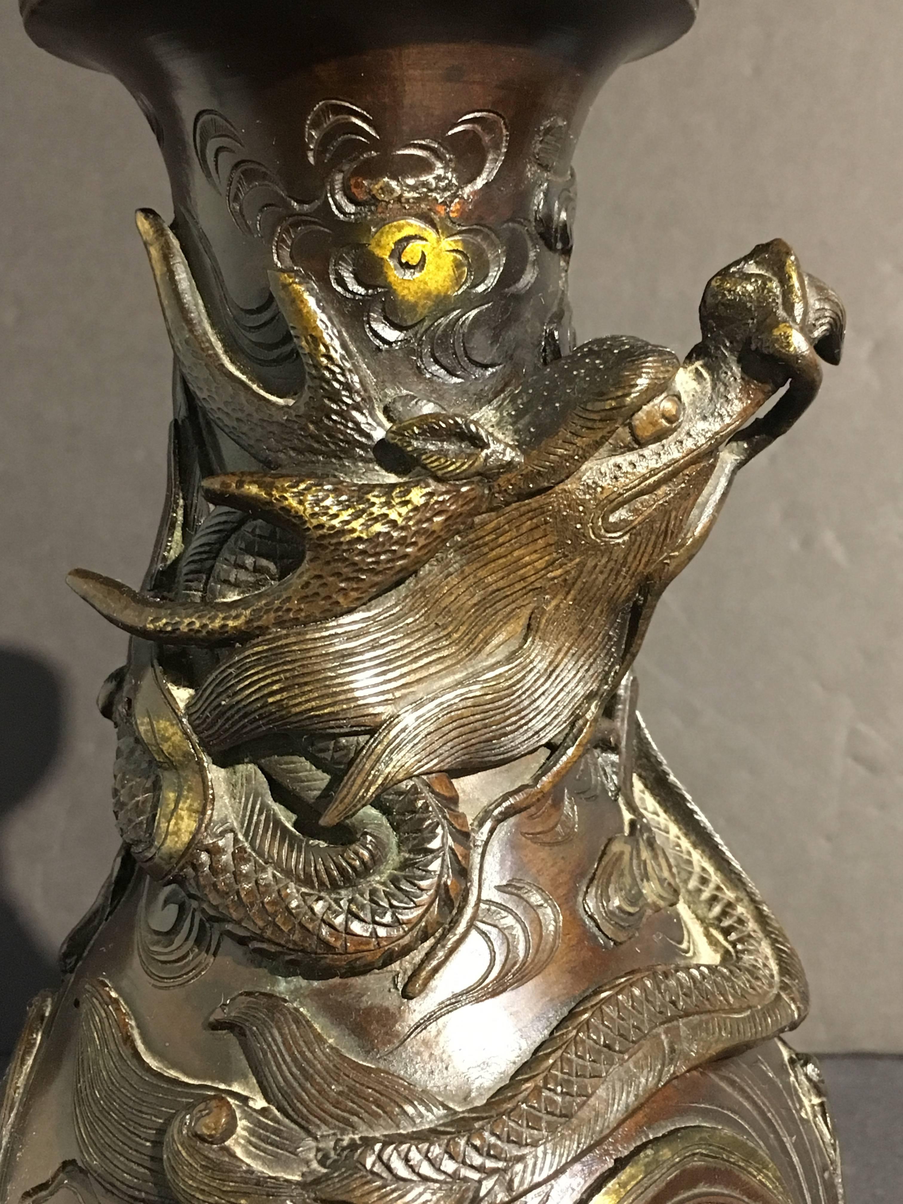Pair of Japanese Edo Period Parcel-Gilt Bronze Dragon Vases, Early 19th Century For Sale 1
