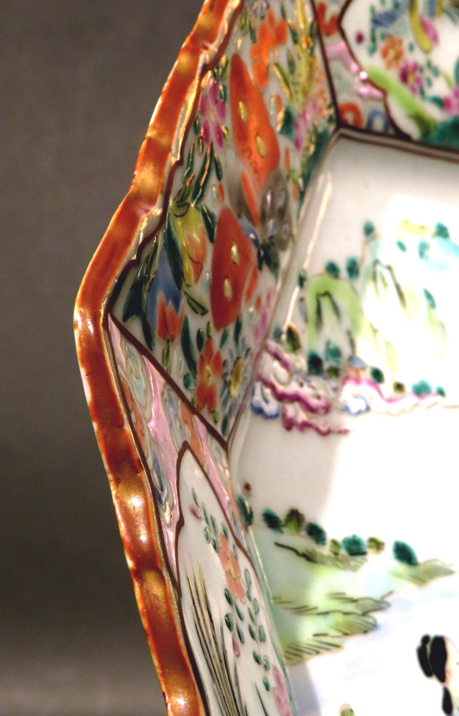 A Fine Pair of 19th Century Japanese Hand Enamelled Porcelain Cabinet Plates For Sale 5