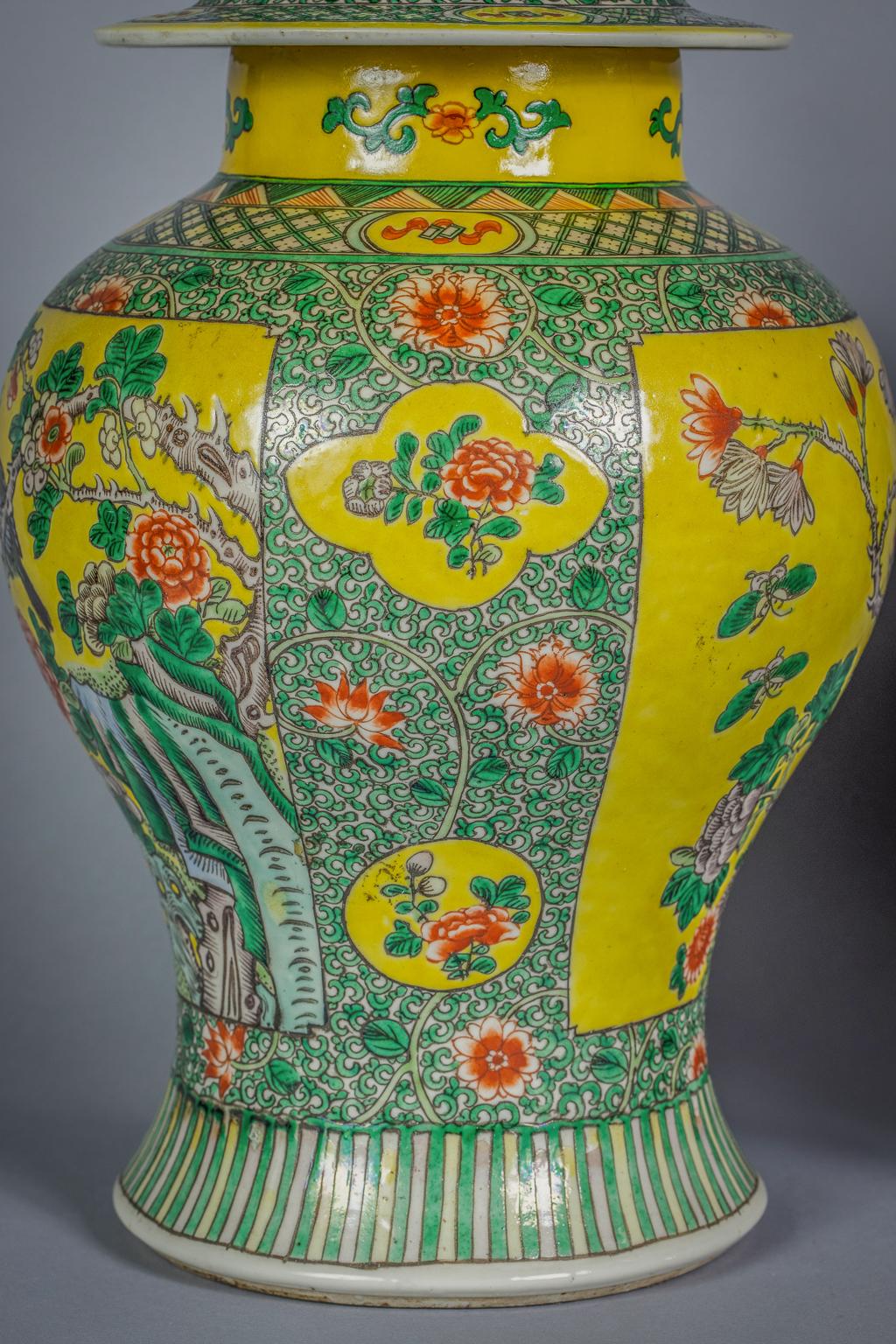 Pair of Japanese Famille Verte Covered Vases, circa 1860 For Sale 1