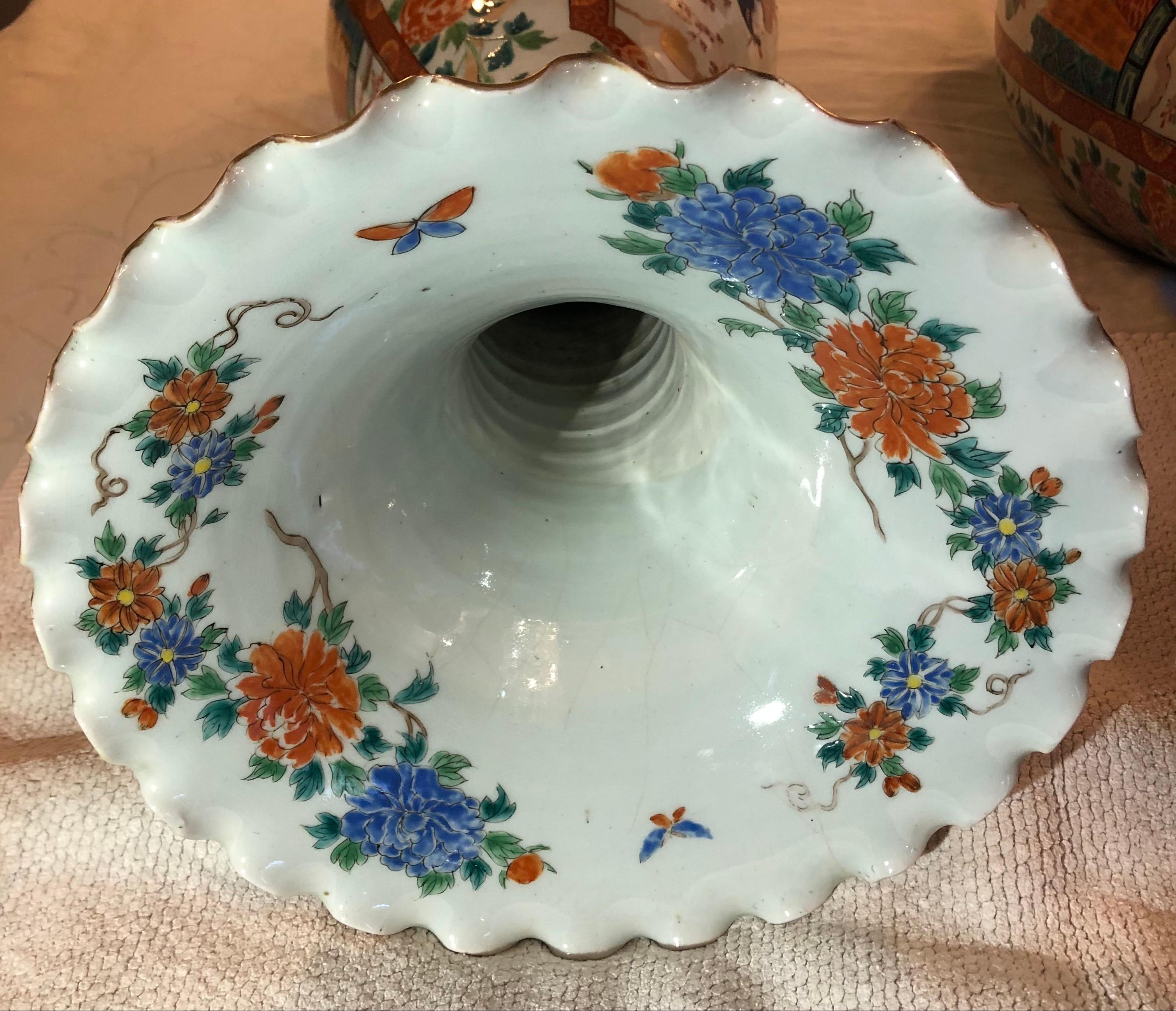 Large Pair of Japanese Imari Porcelain Floriform Trumpet Floor Vases, circa 1900 For Sale 2